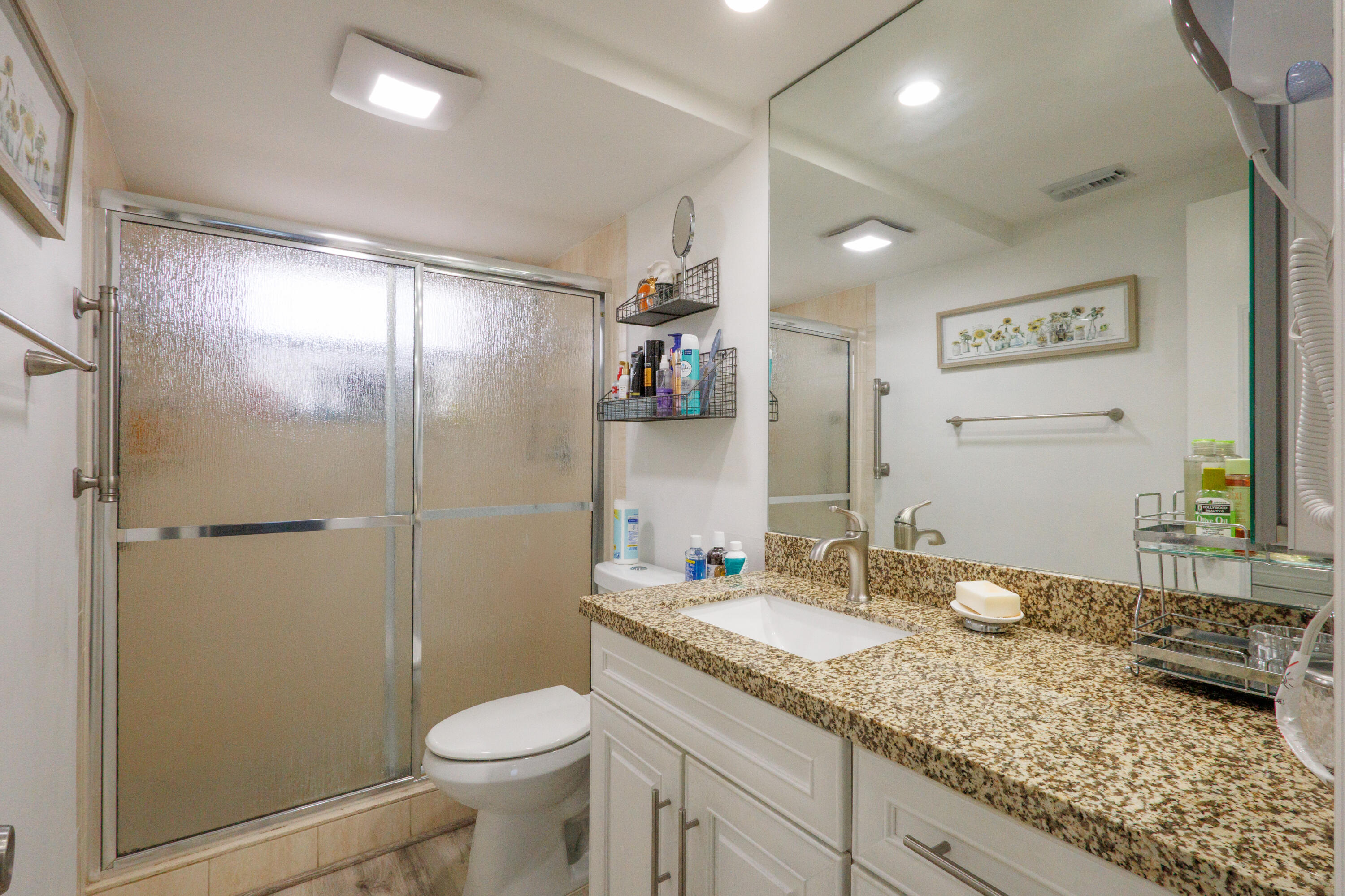 9350 Sunrise Lakes Boulevard 205 Property Photo 17