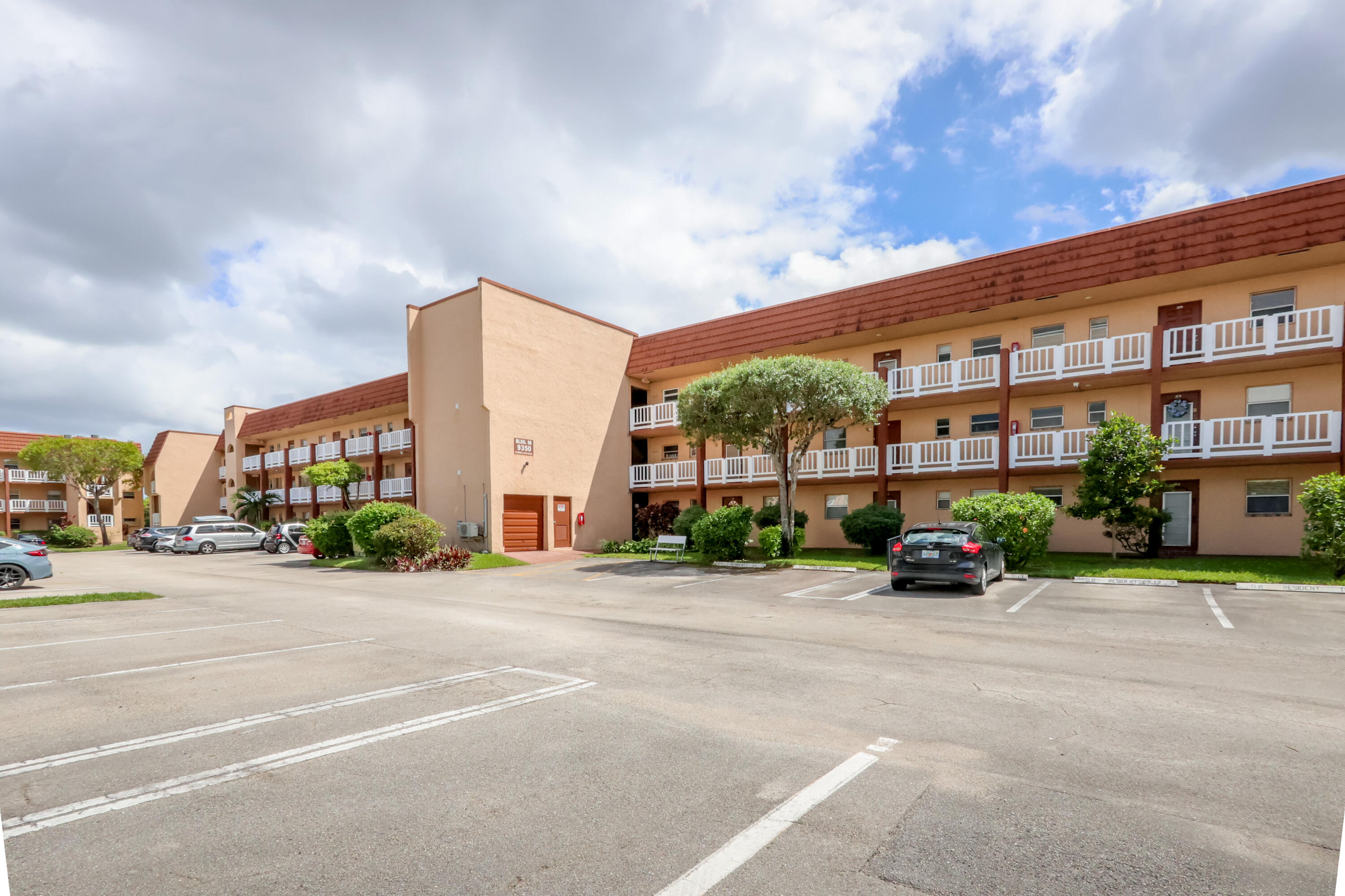 9350 Sunrise Lakes Boulevard 205 Property Photo 27