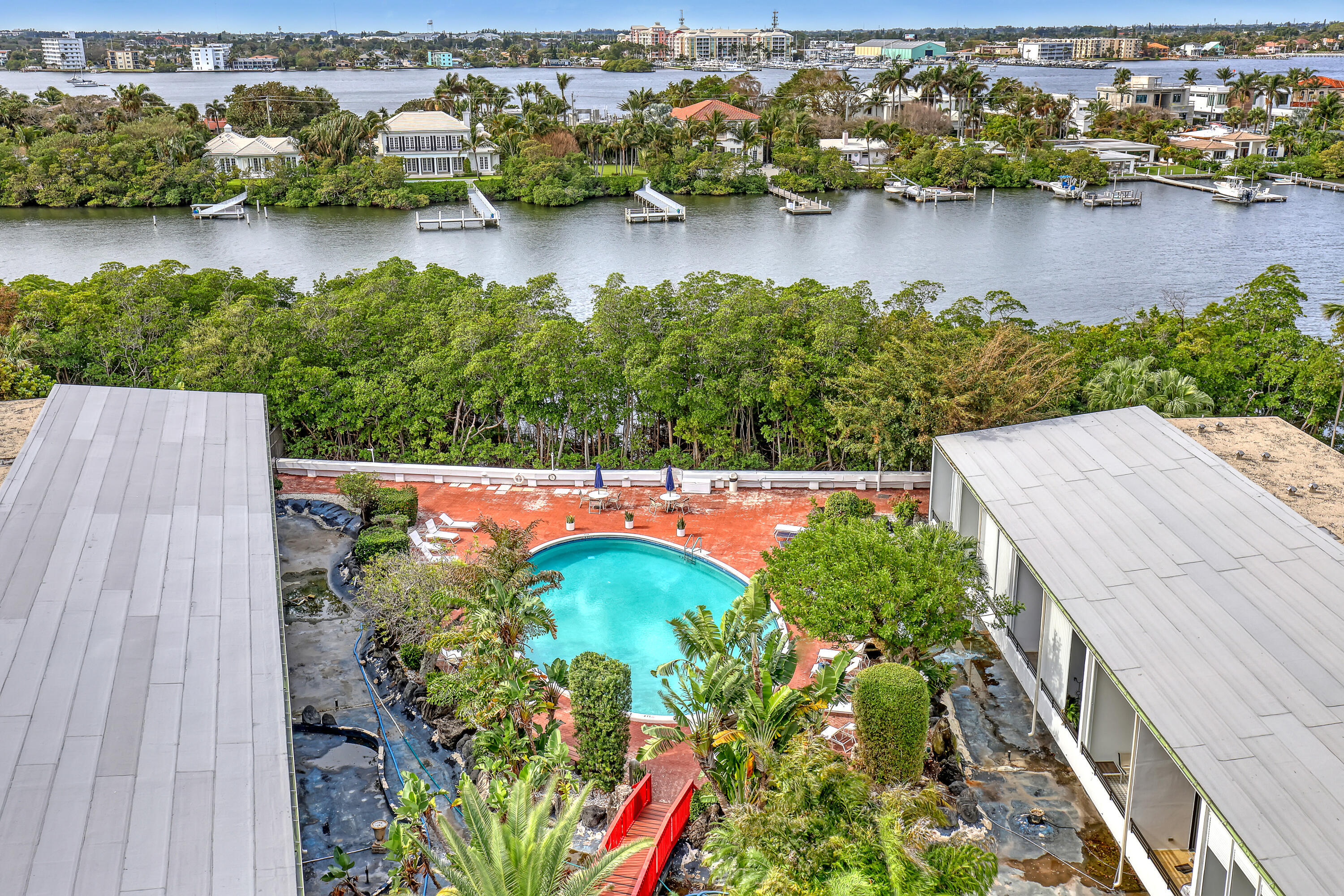 3589 S Ocean Boulevard 910 Property Photo 5