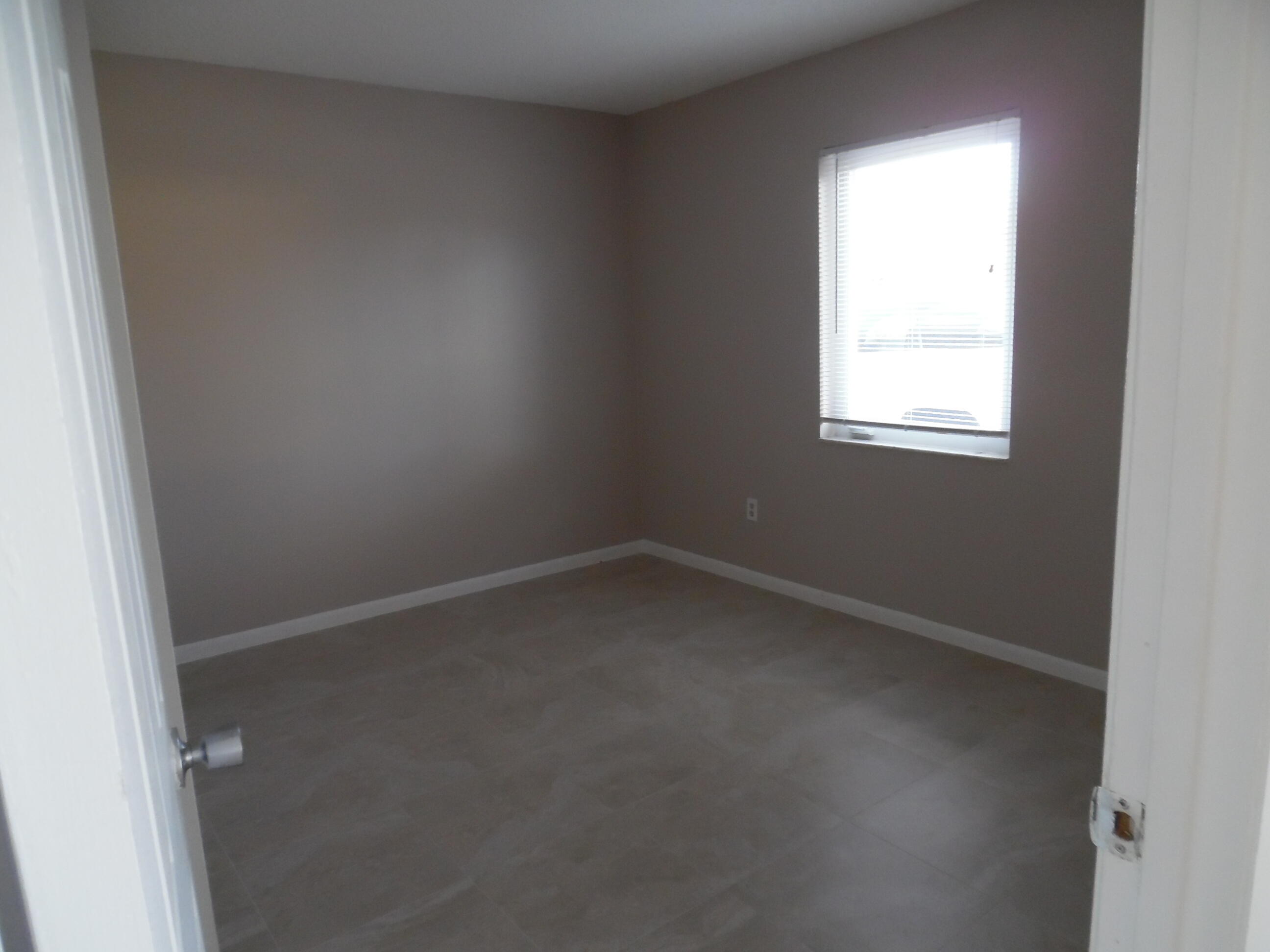 3986 Hernden Drive Property Photo 3
