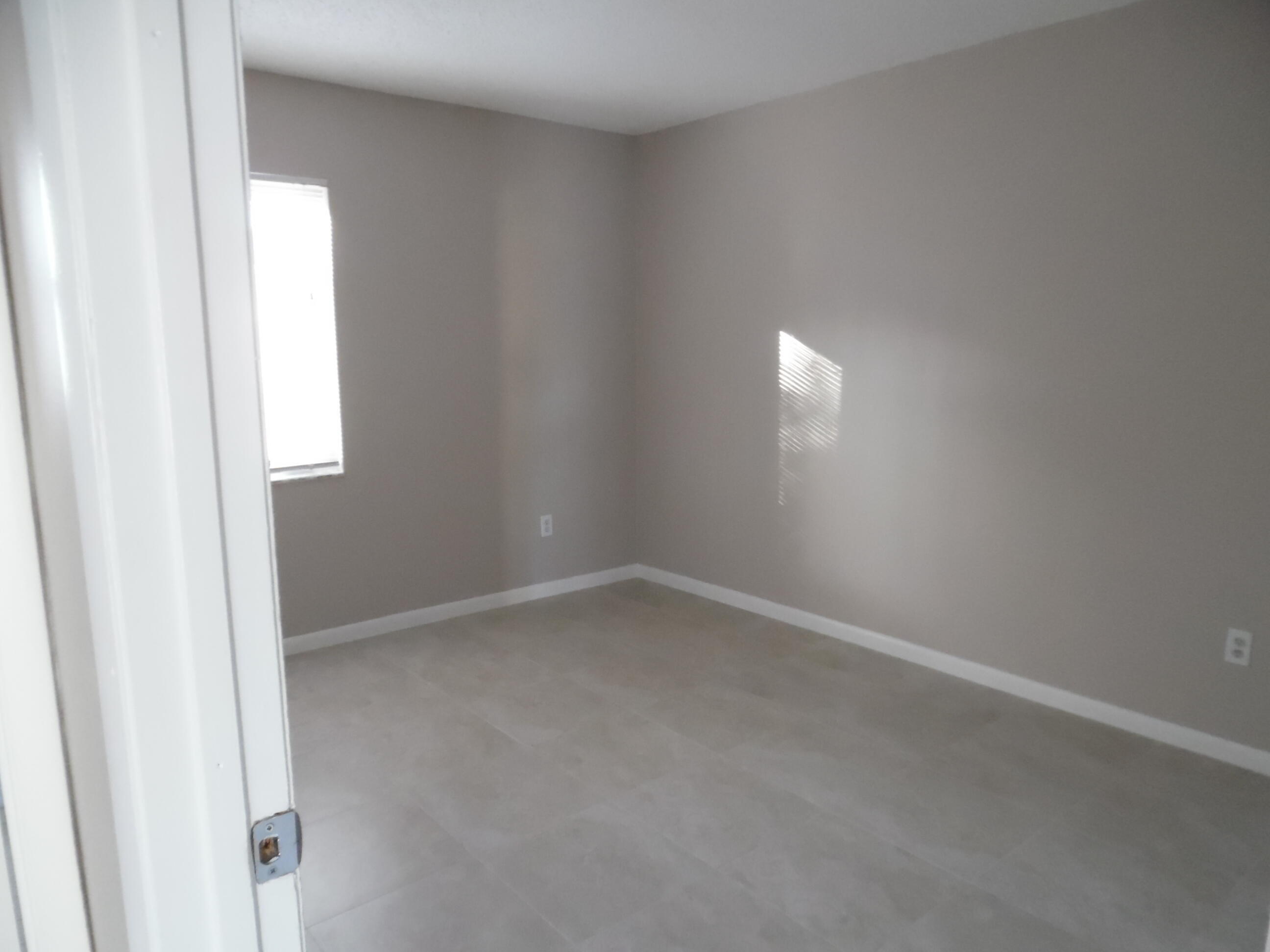 3986 Hernden Drive Property Photo 4