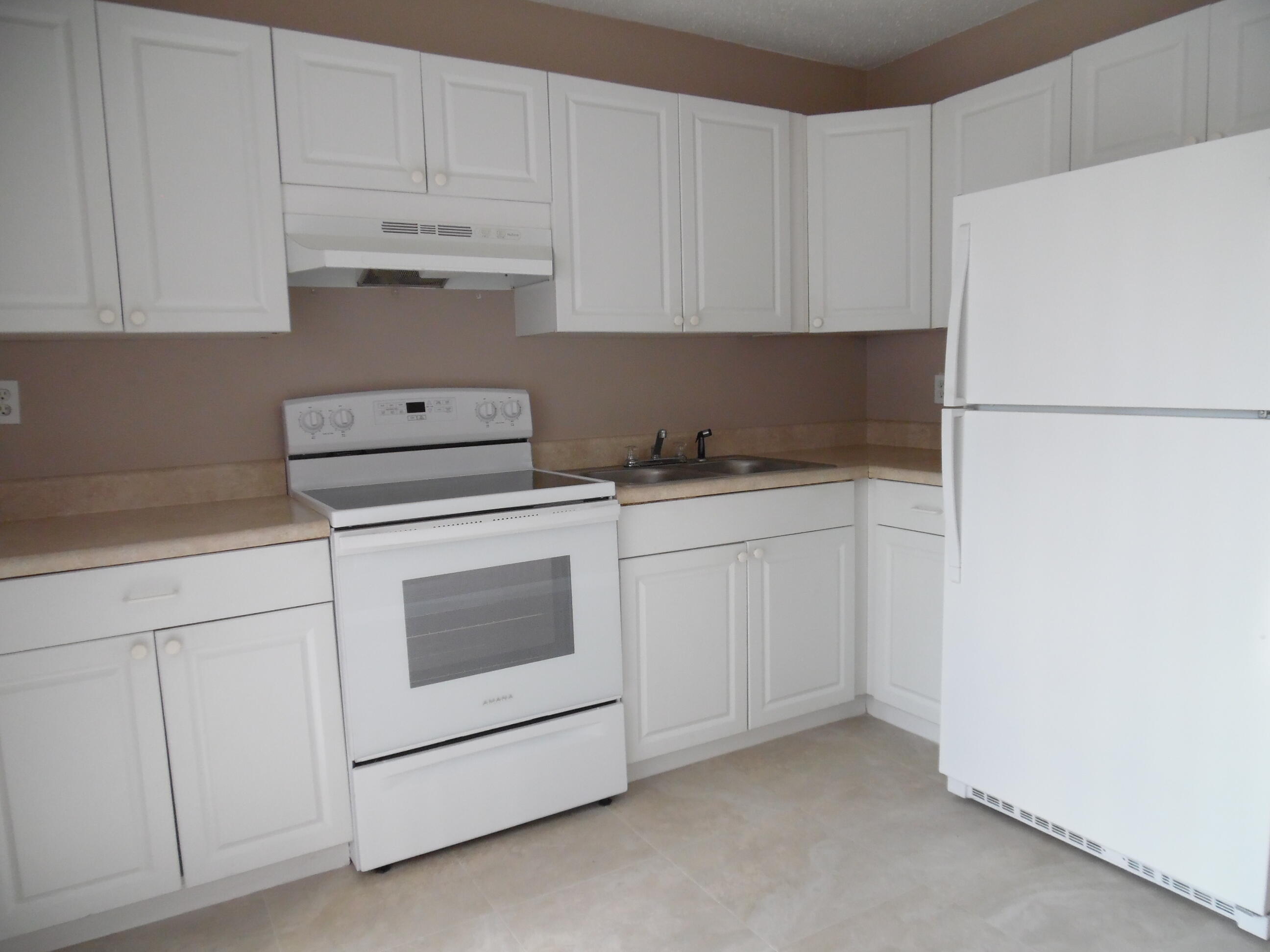 3986 Hernden Drive Property Photo 5