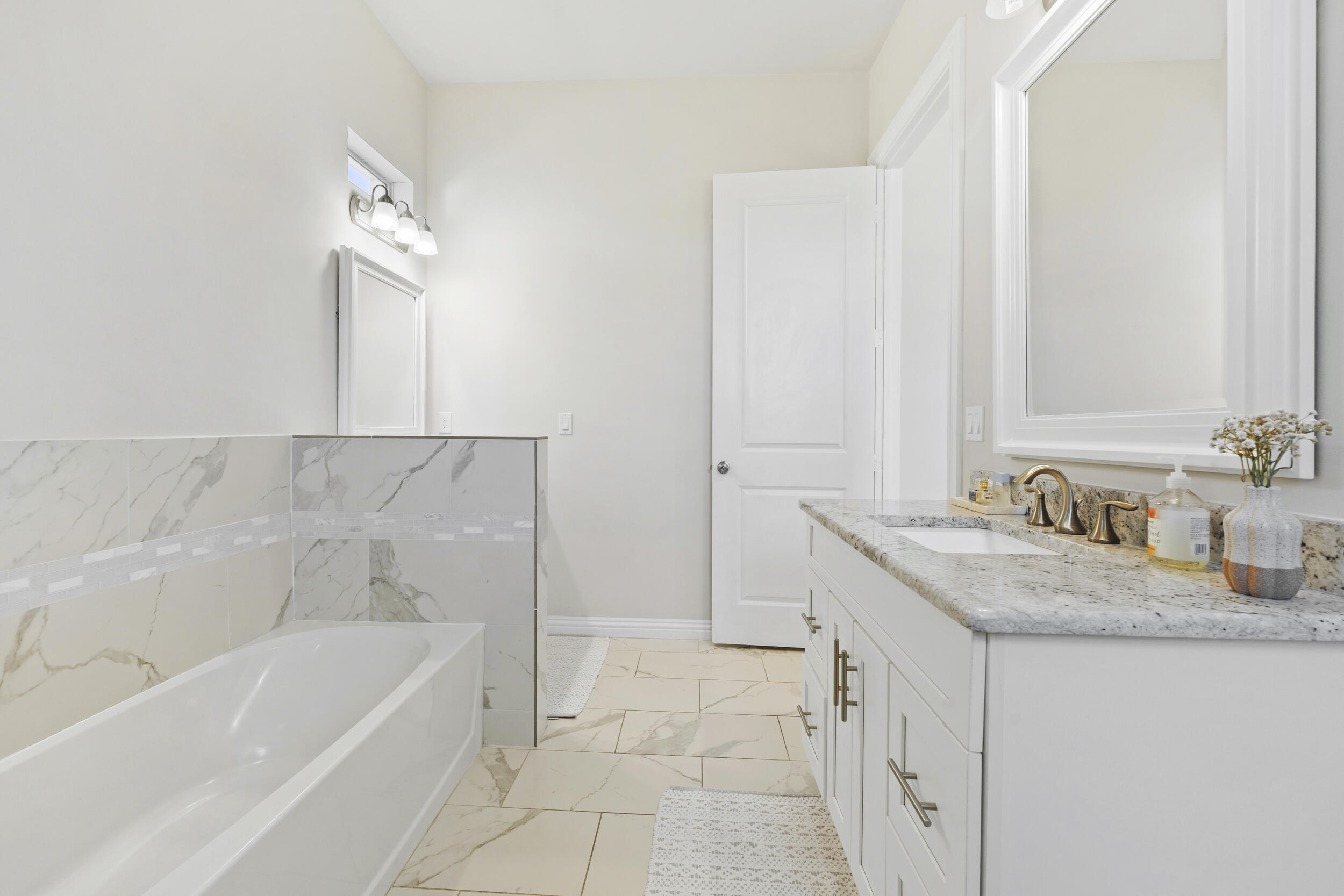 962 Sw 27th Street Property Photo 20