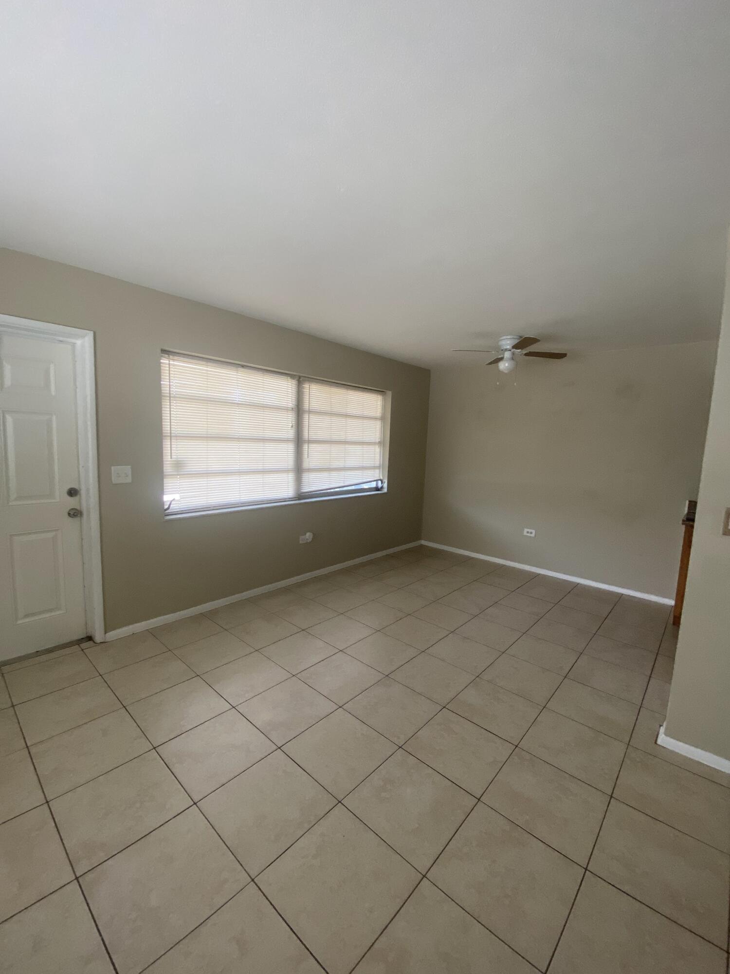 918 11th Avenue N Property Photo 4