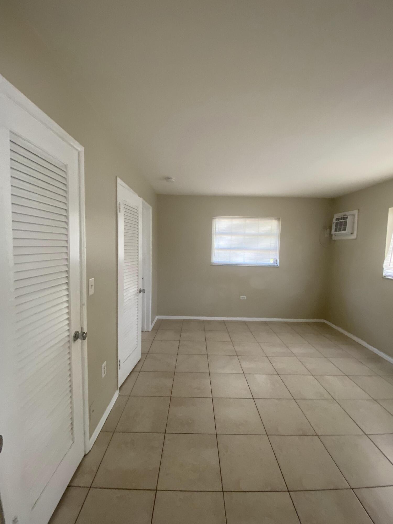 918 11th Avenue N Property Photo 9
