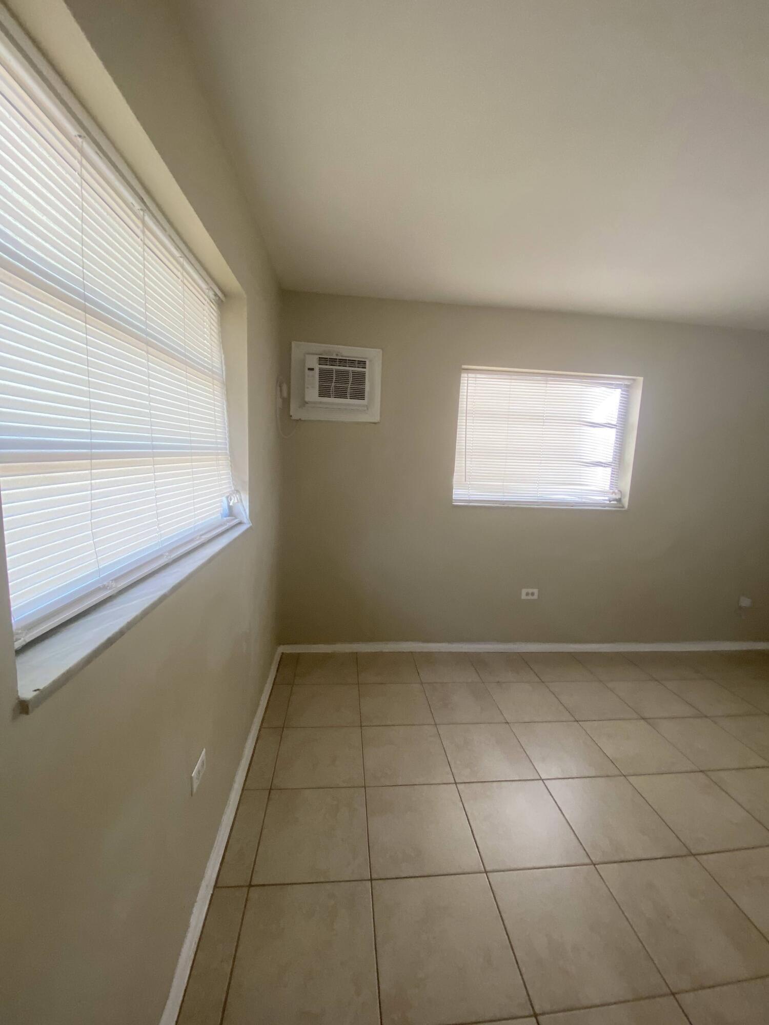 918 11th Avenue N Property Photo 11