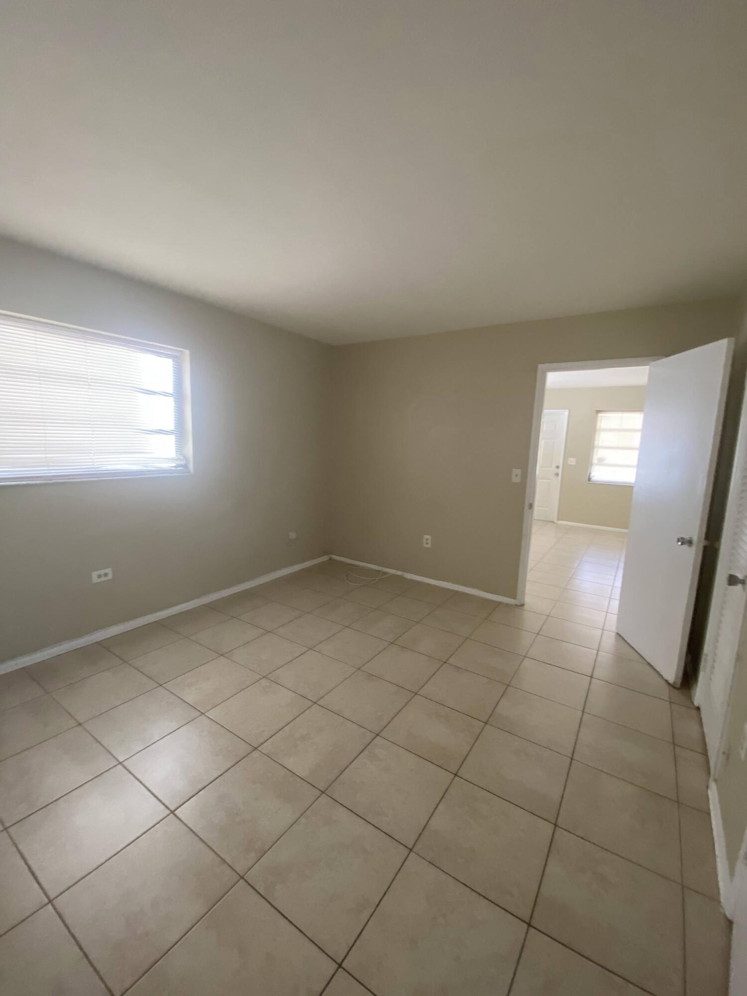 918 11th Avenue N Property Photo 12