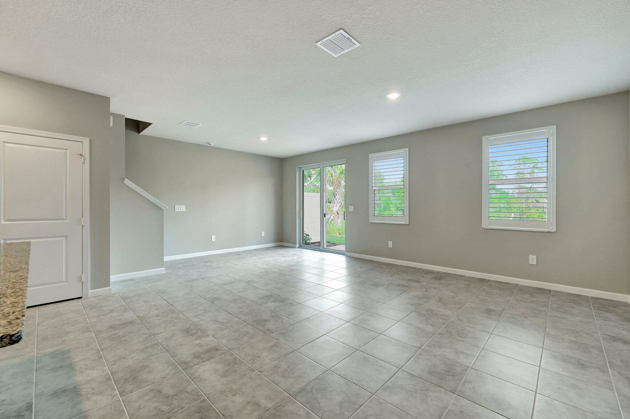 5764 Se Edgewater Circle Property Photo 11
