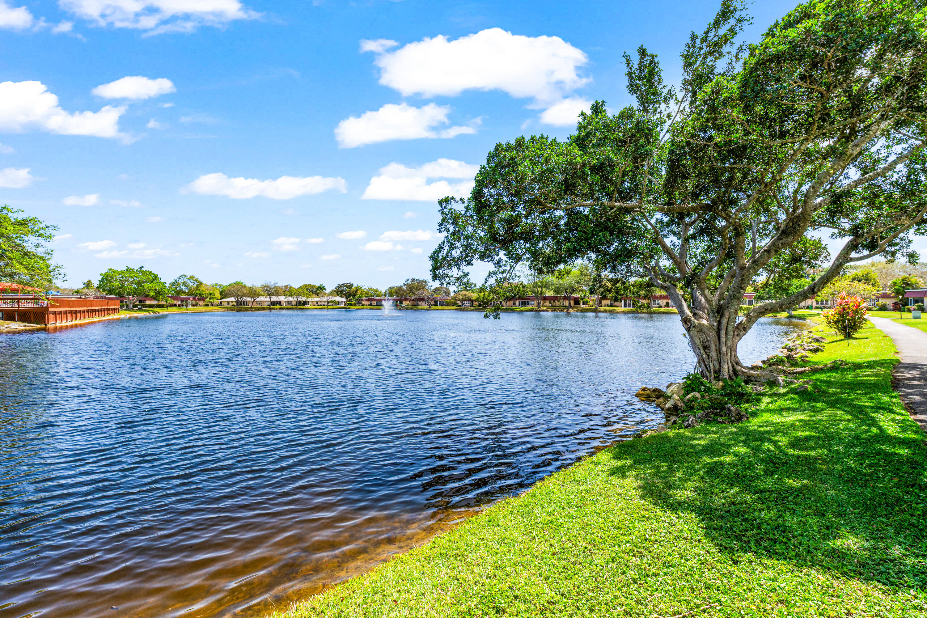 630 MARLBORO Oval B Property Photo 1