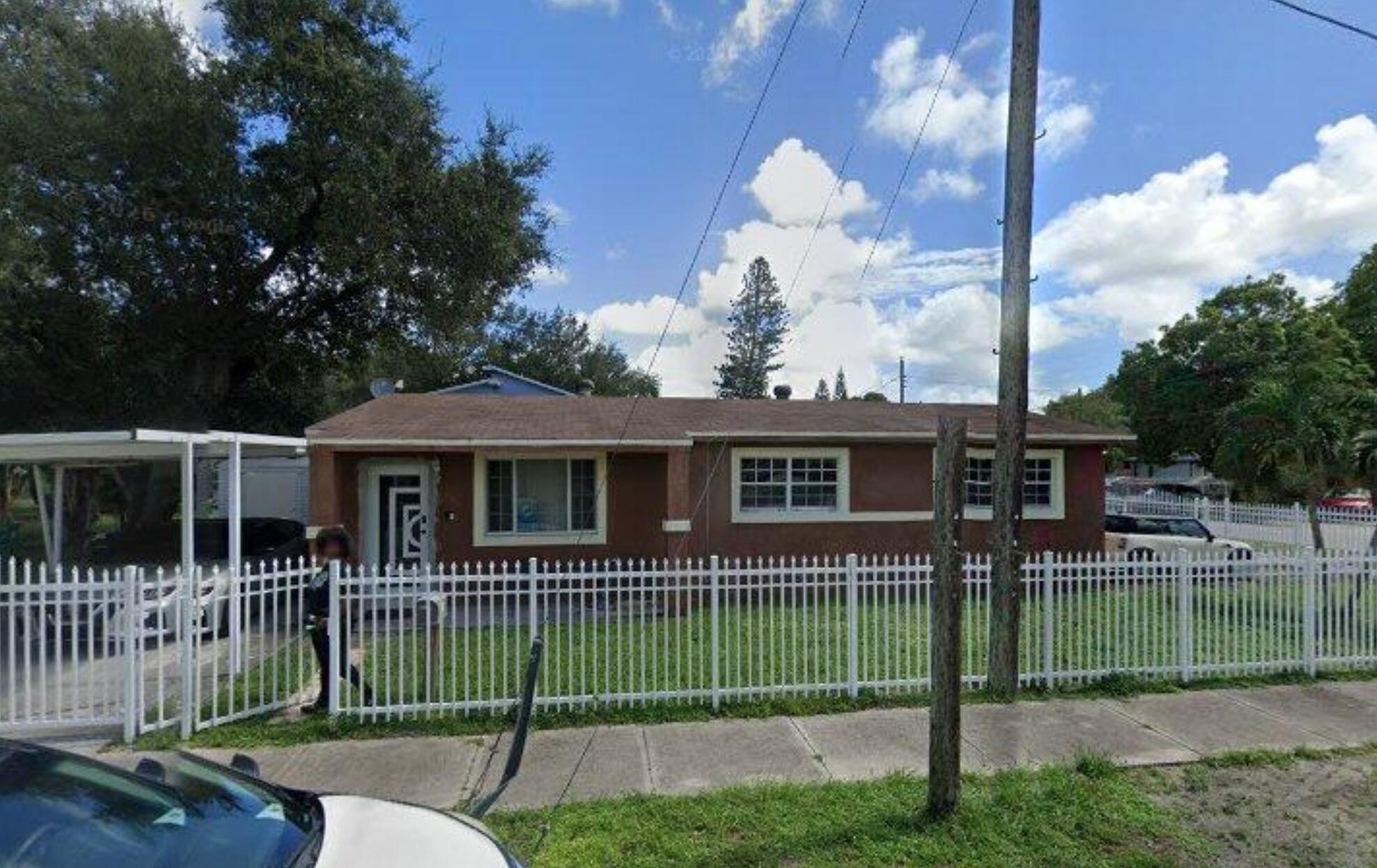 1895 Nw 85th Street Property Photo 1