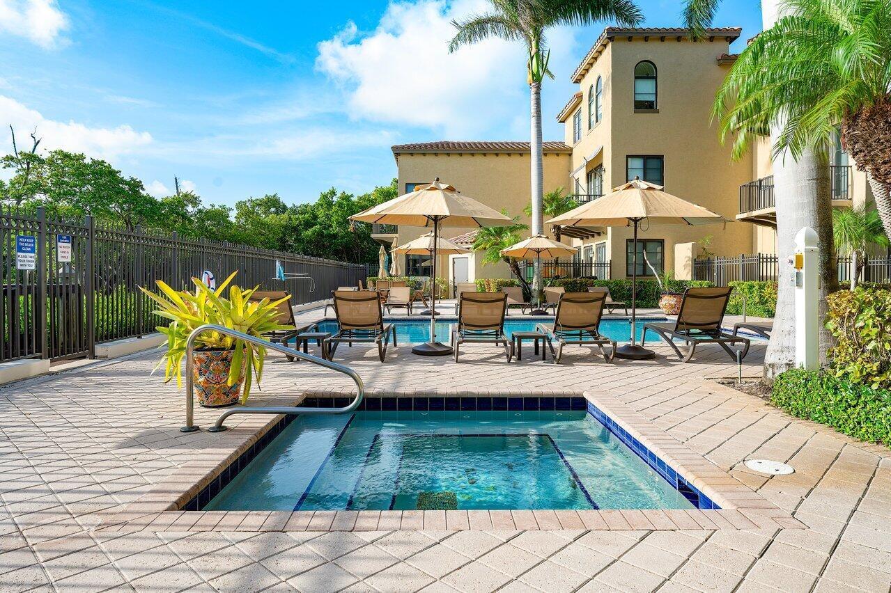 910 Via Villagio Property Photo 13