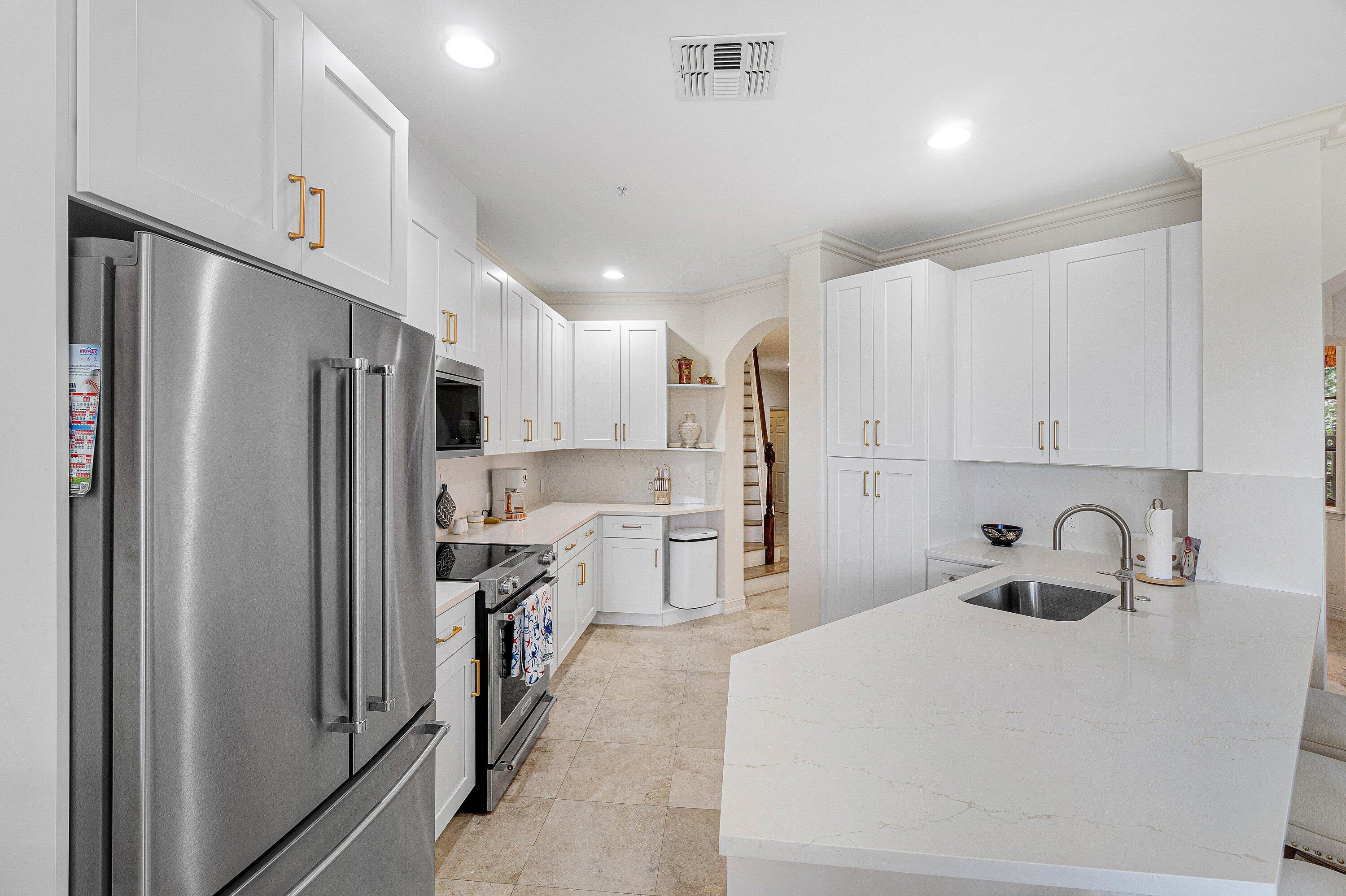 910 Via Villagio Property Photo 23