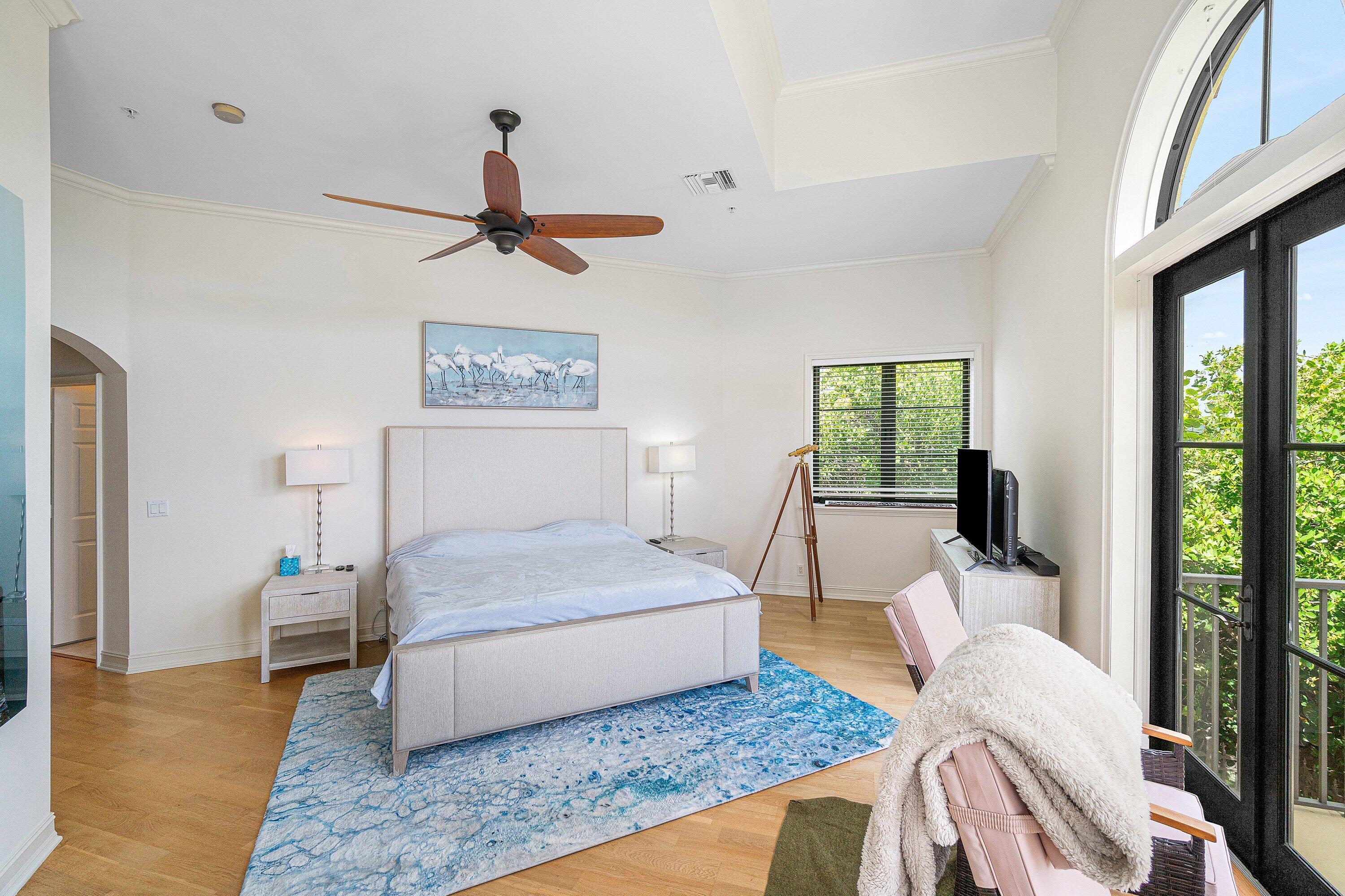 910 Via Villagio Property Photo 31