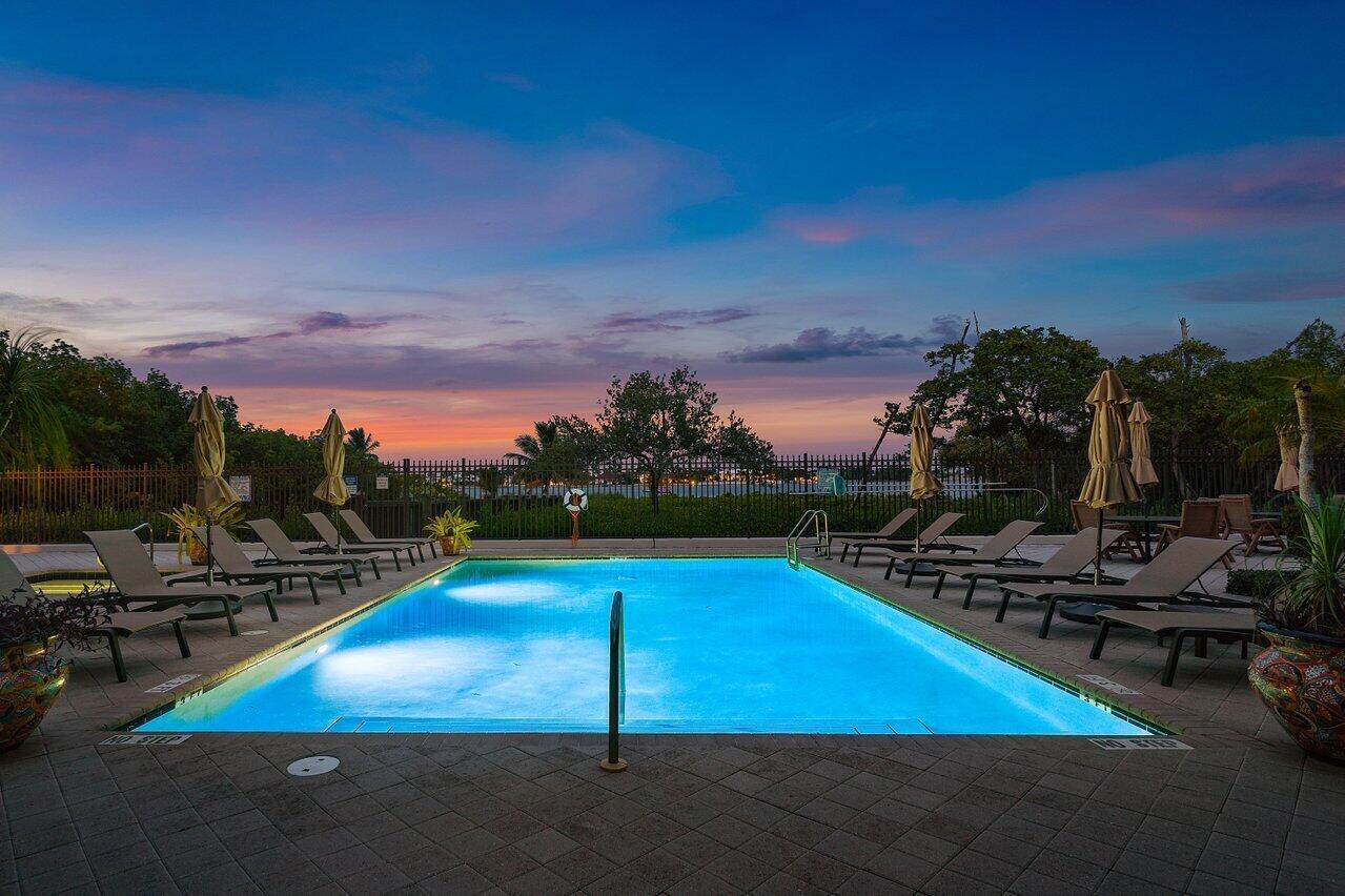 910 Via Villagio Property Photo 44
