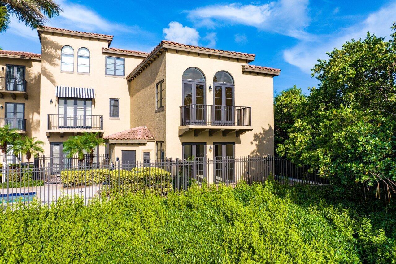 910 Via Villagio Property Photo 52