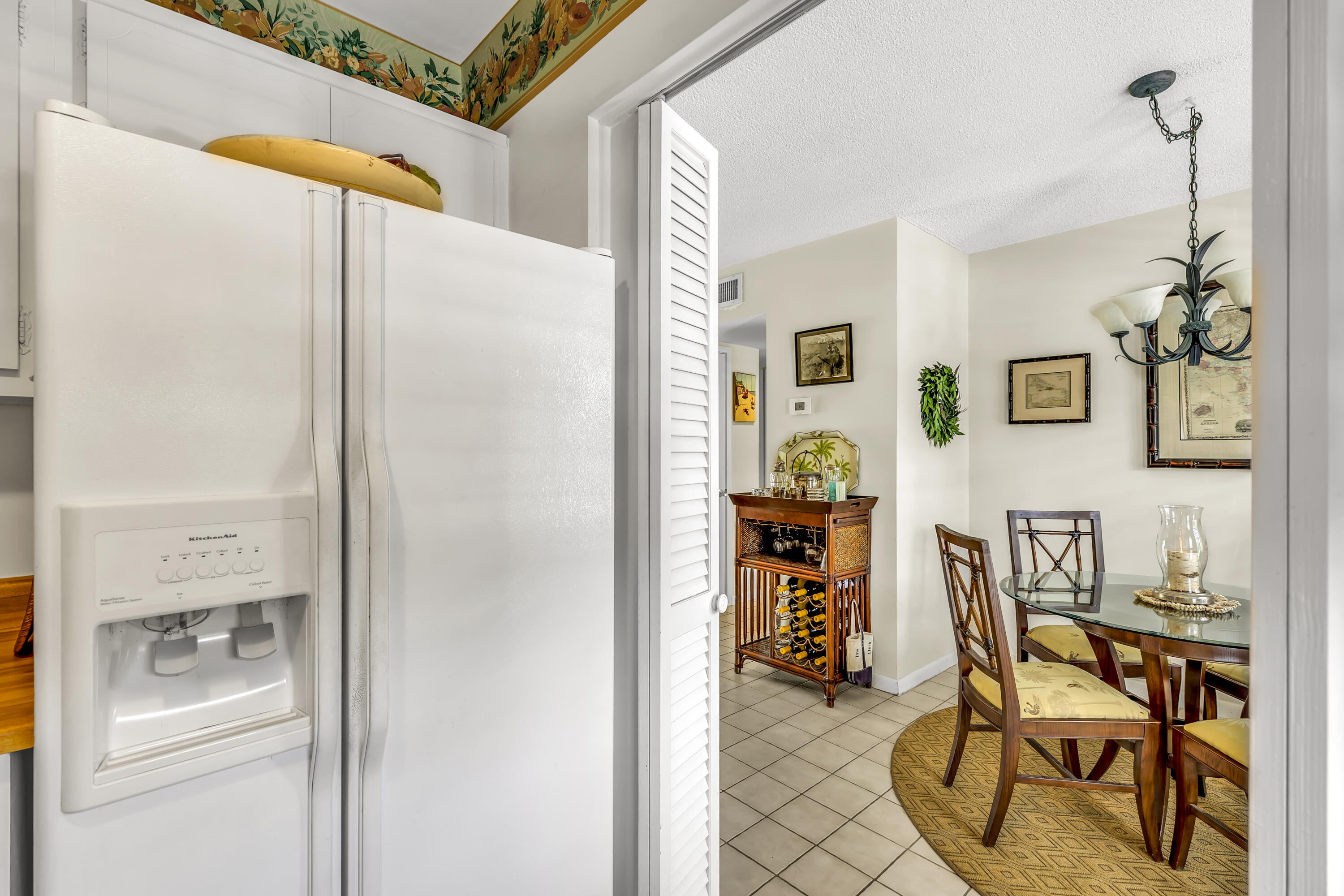 139 Sunrise Avenue 2080 Property Photo 4