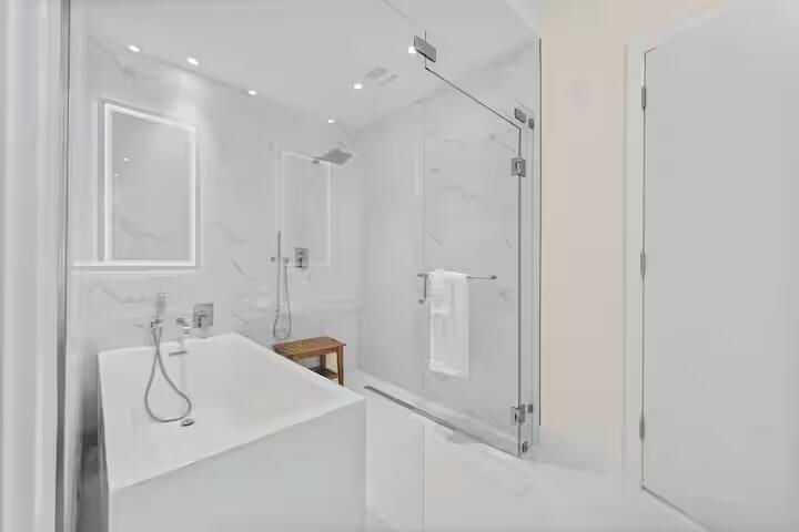 3100 N Ocean Drive H1707 Property Photo 25