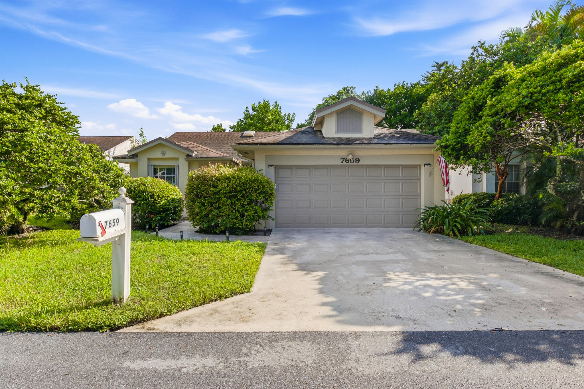 7659 Kings Ride Property Photo 1
