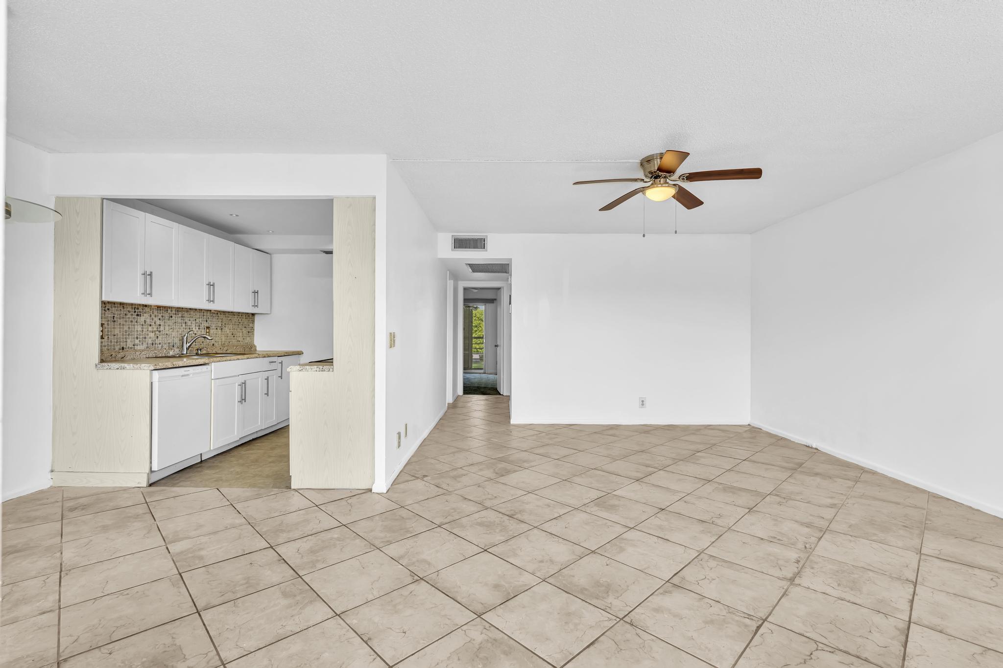 3076 Cornwall D Property Photo 11
