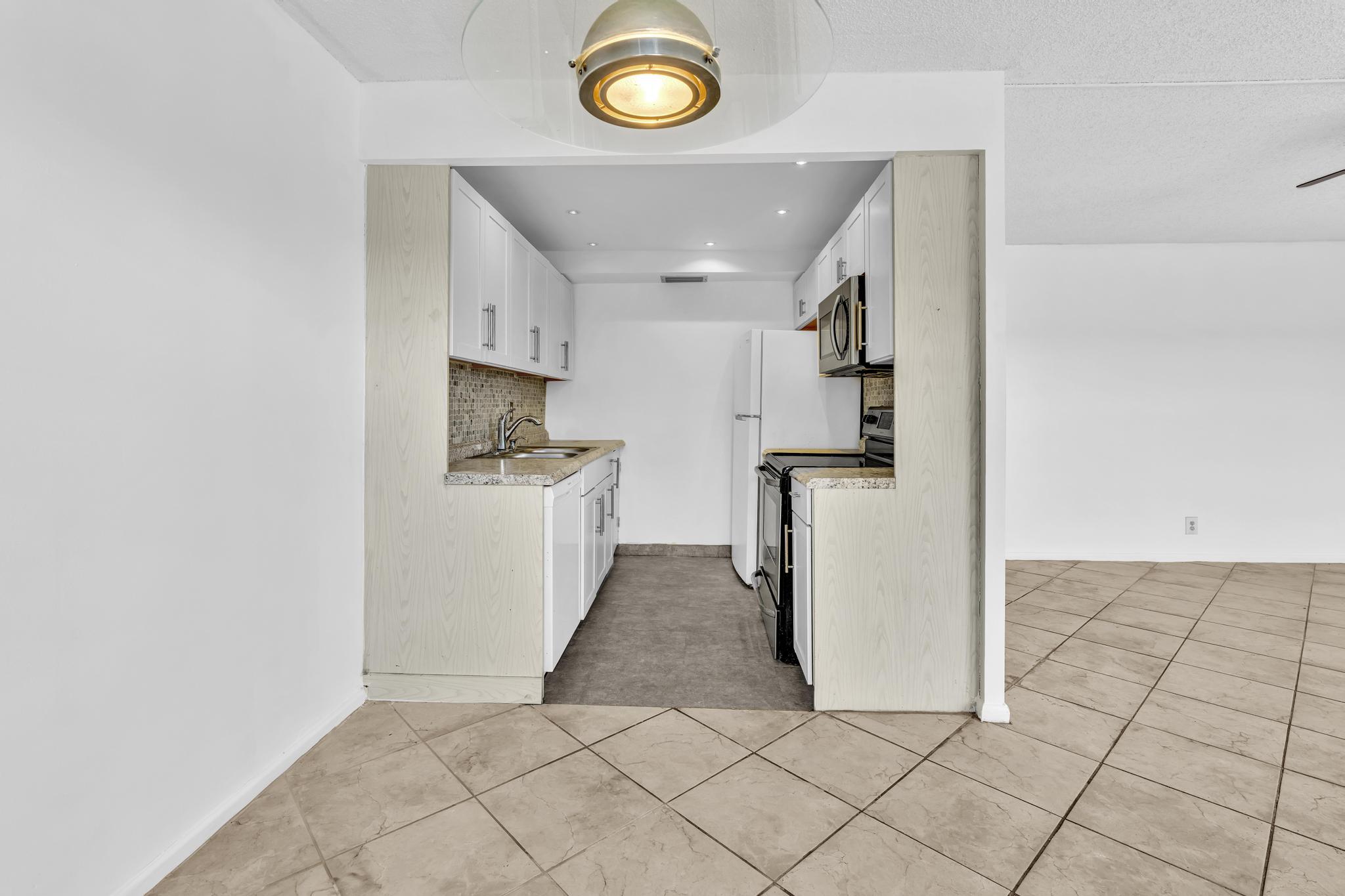 3076 Cornwall D Property Photo 20