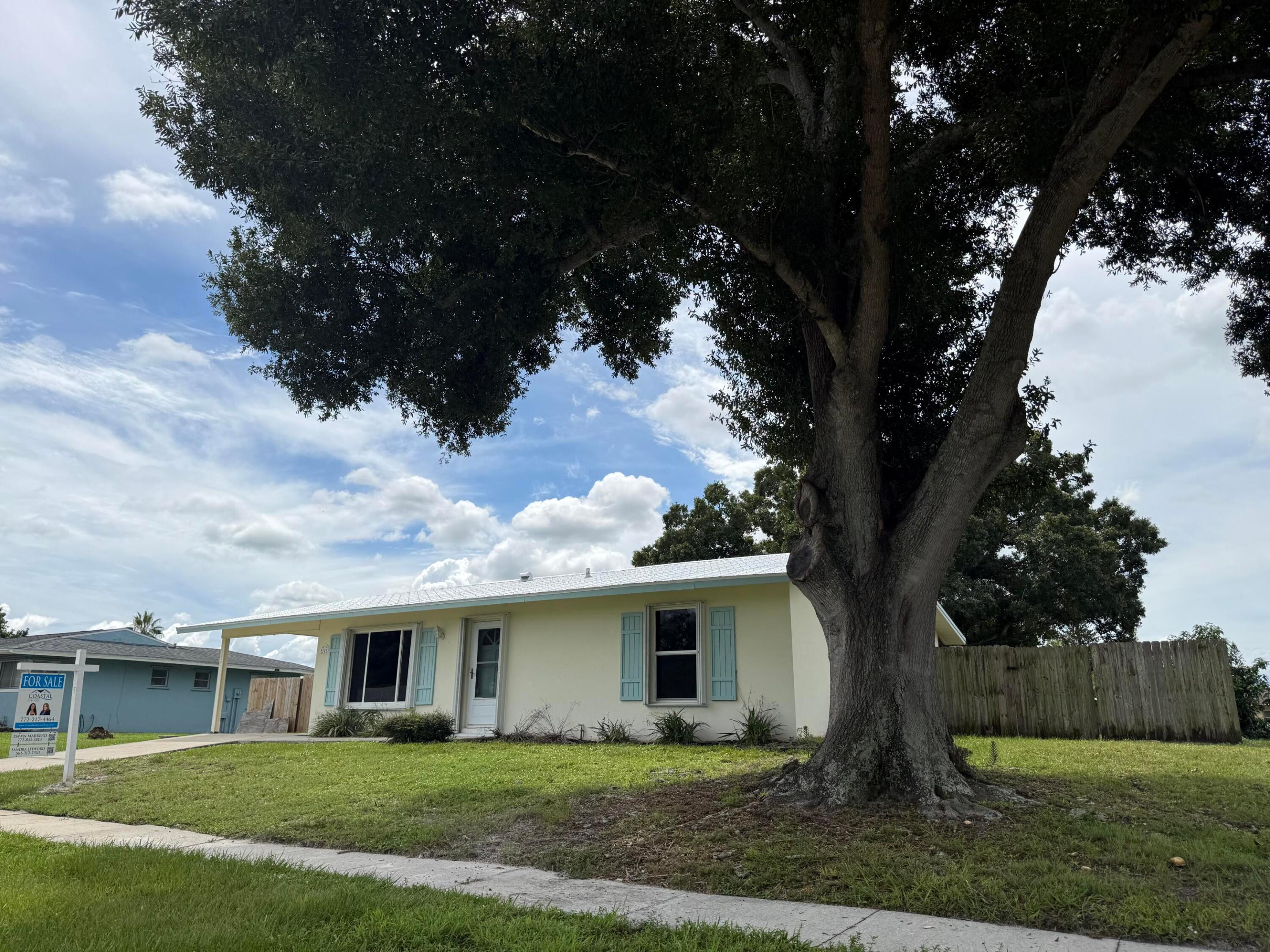 142 NE BRACKEN Road