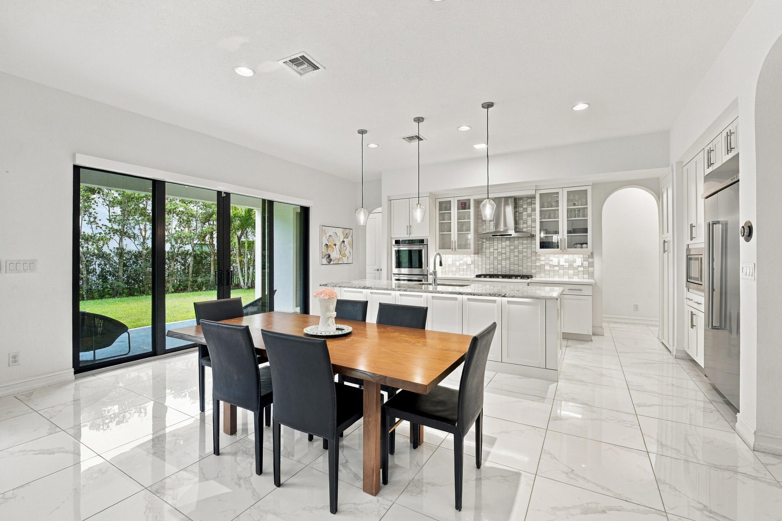 10982 Pinnacle Way Property Photo 11