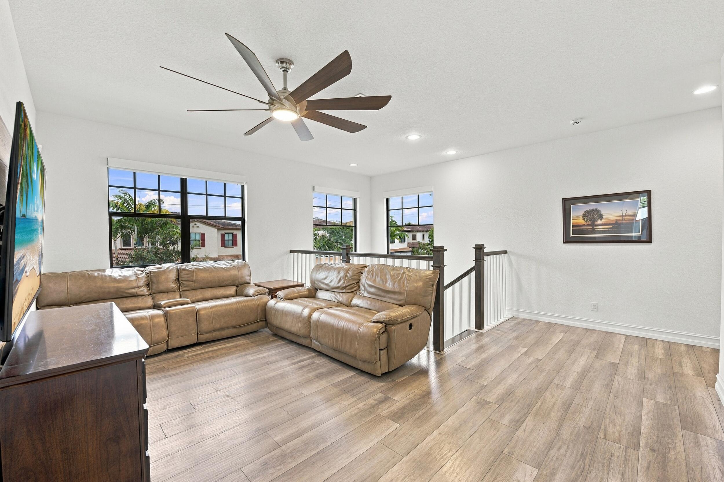 10982 Pinnacle Way Property Photo 42