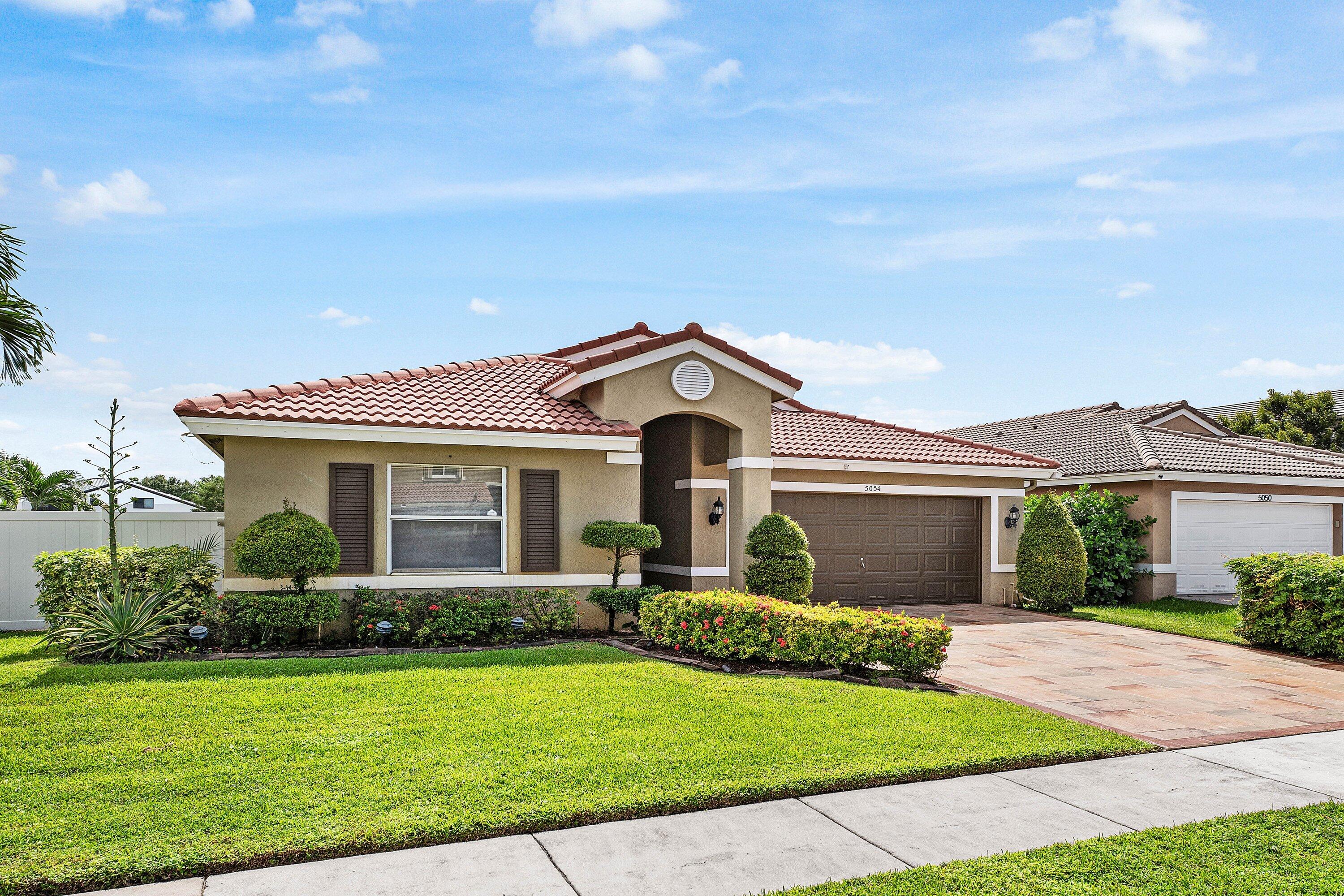 5054 Prairie Dunes Village Circle Property Photo 2