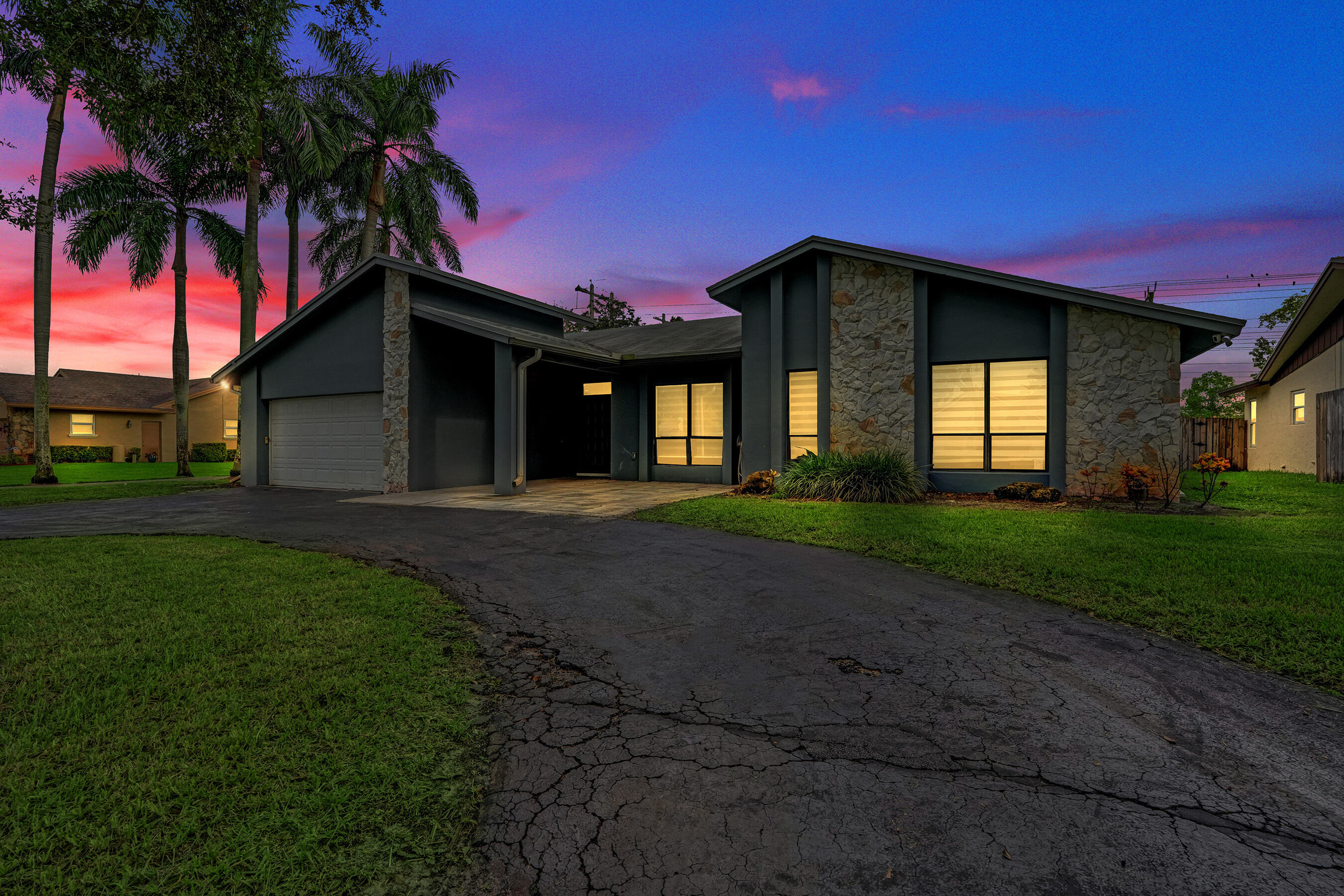 11700 S Island Road Property Photo 1