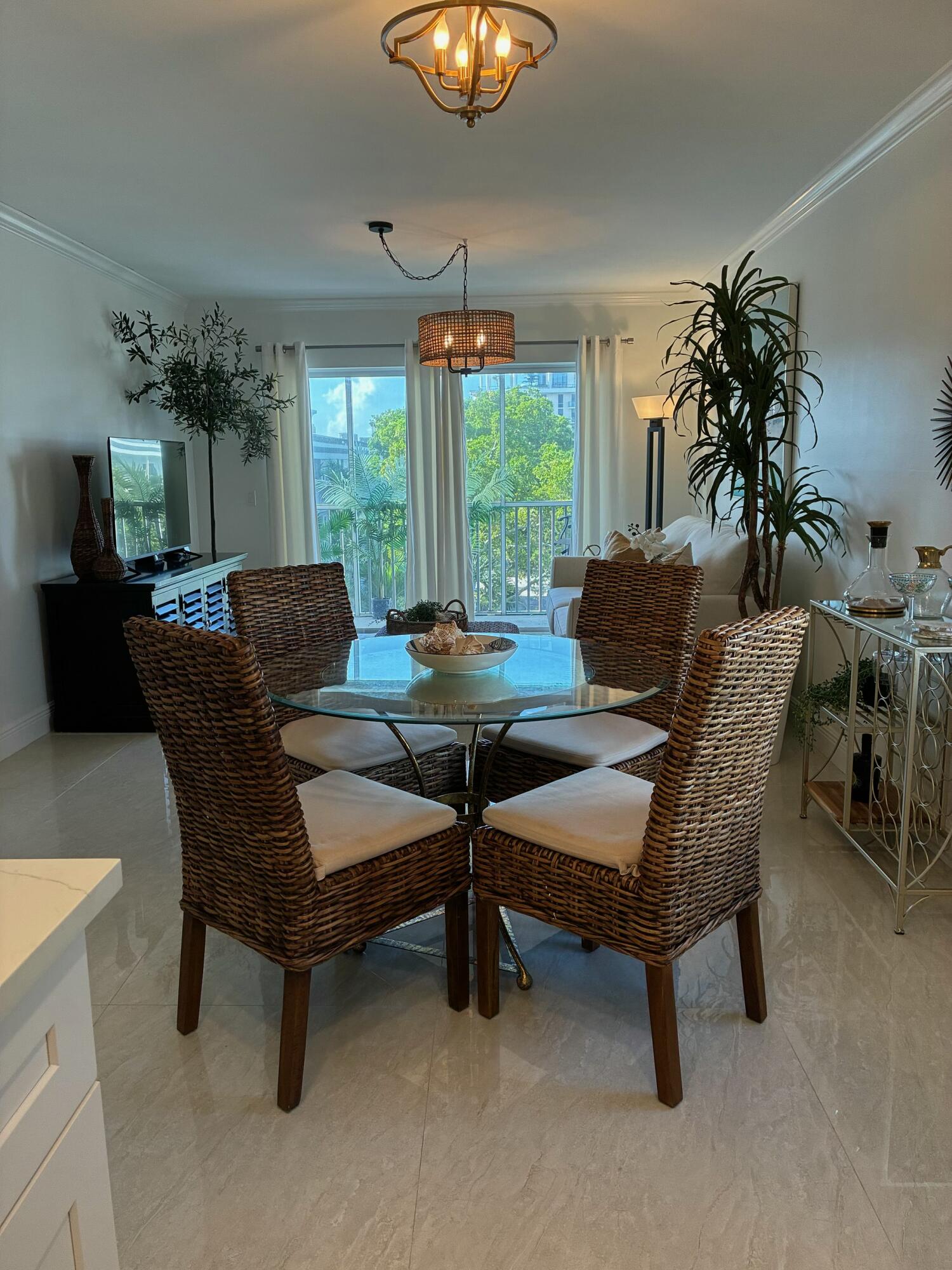 646 Snug Harbor Drive H407 Property Photo 7