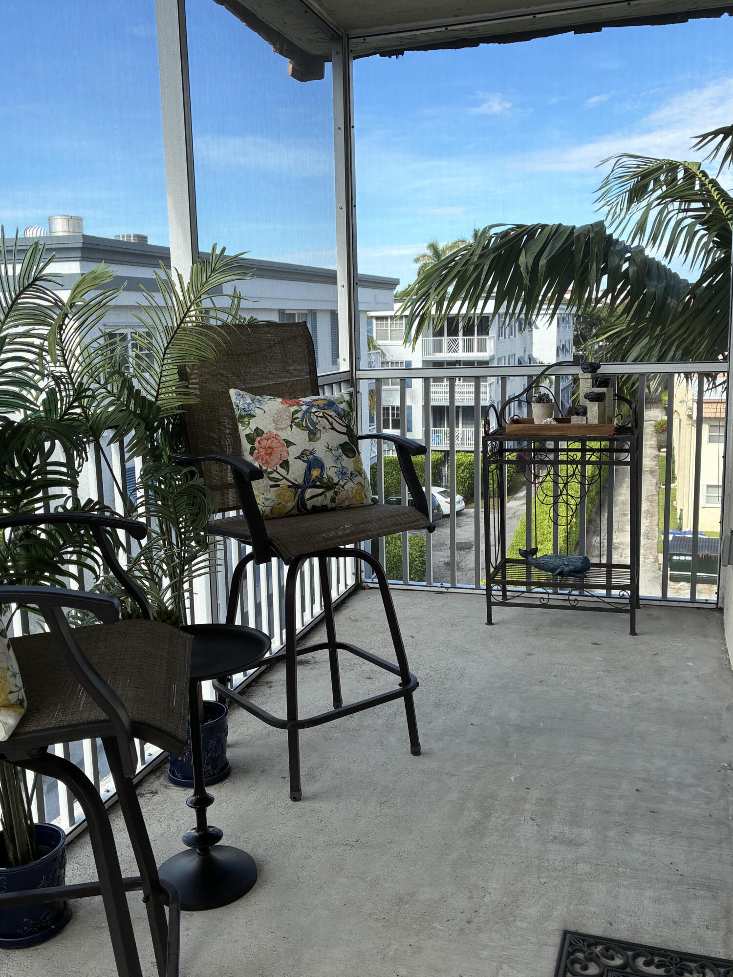 646 Snug Harbor Drive H407 Property Photo 11