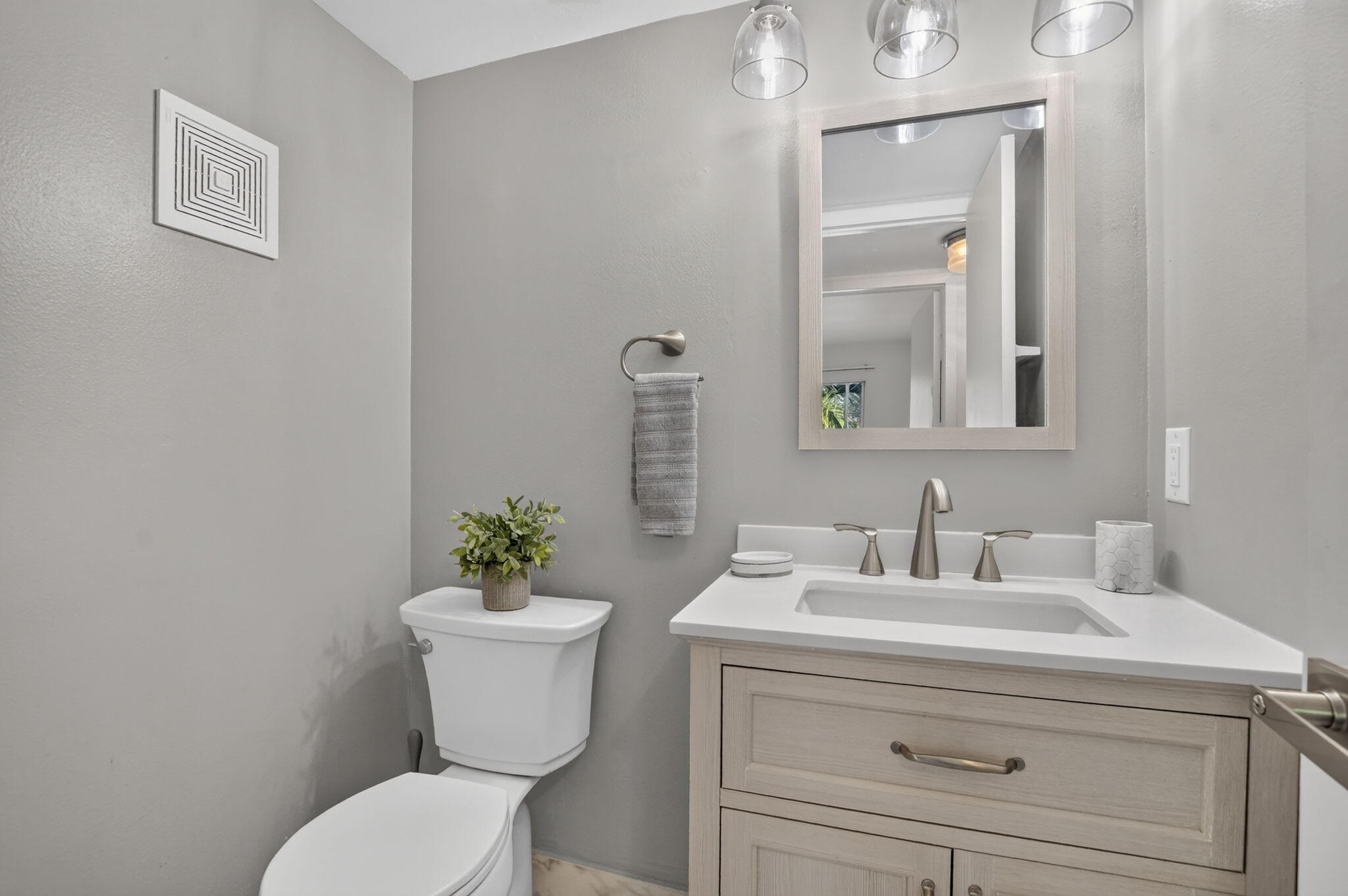 150 Mansfield D Property Photo 20