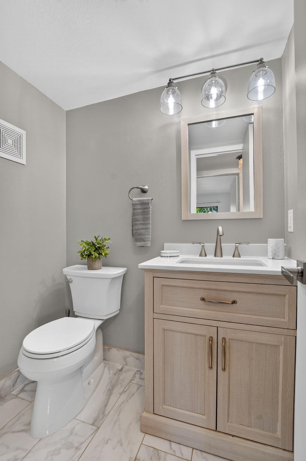 150 Mansfield D Property Photo 21
