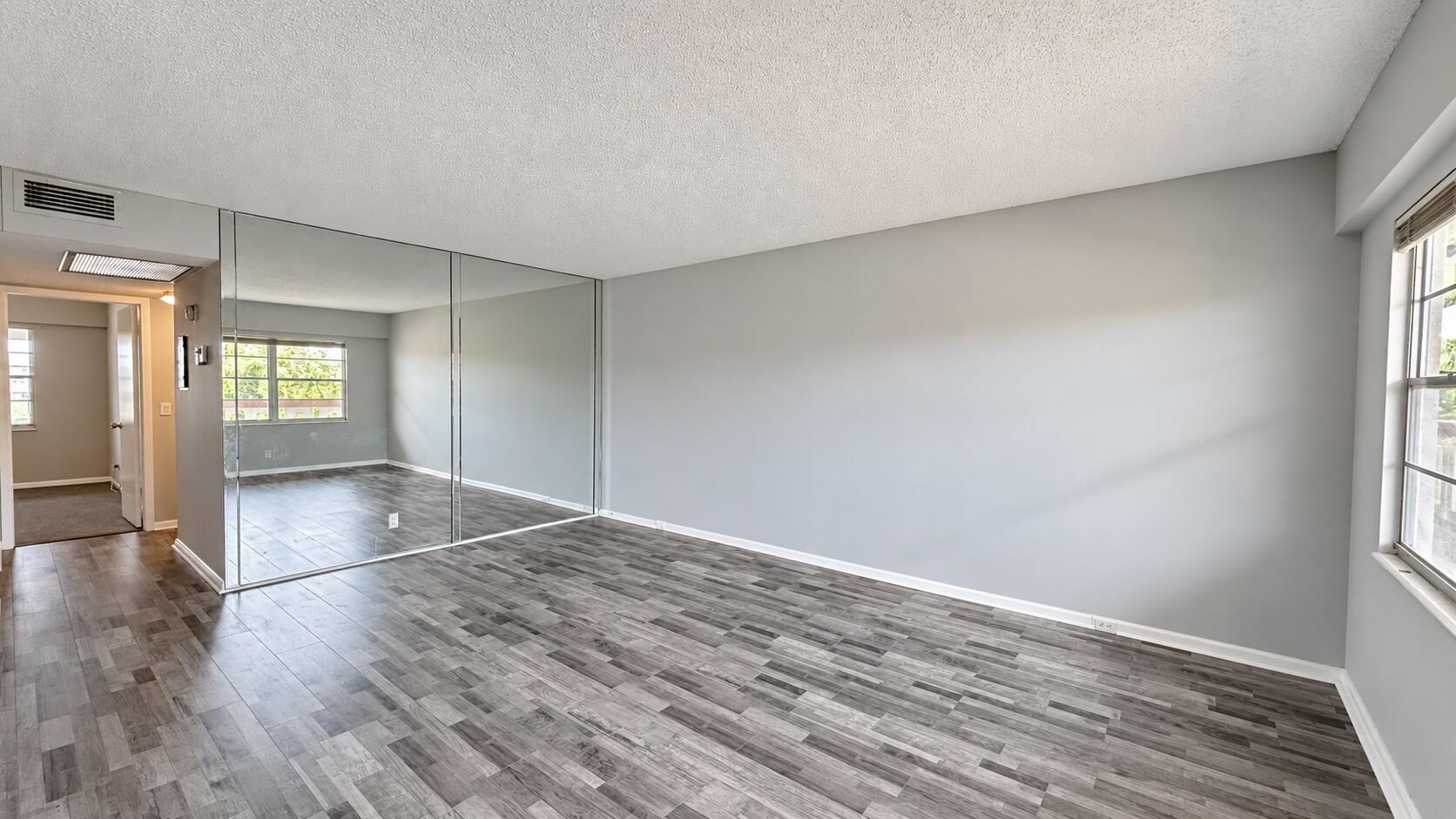 114 Preston C Property Photo 4