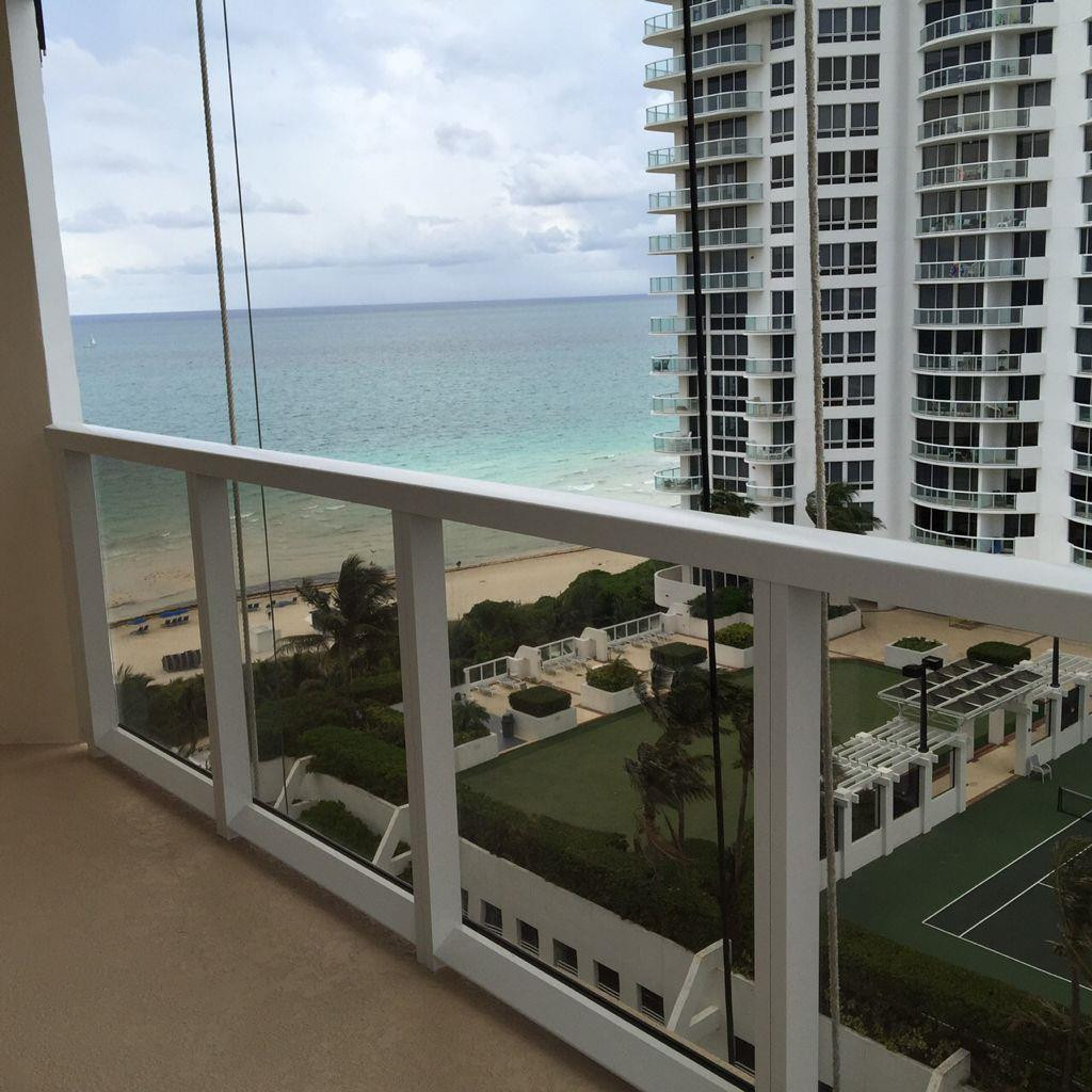 6423 COLLINS Avenue 1501 Property Photo 1