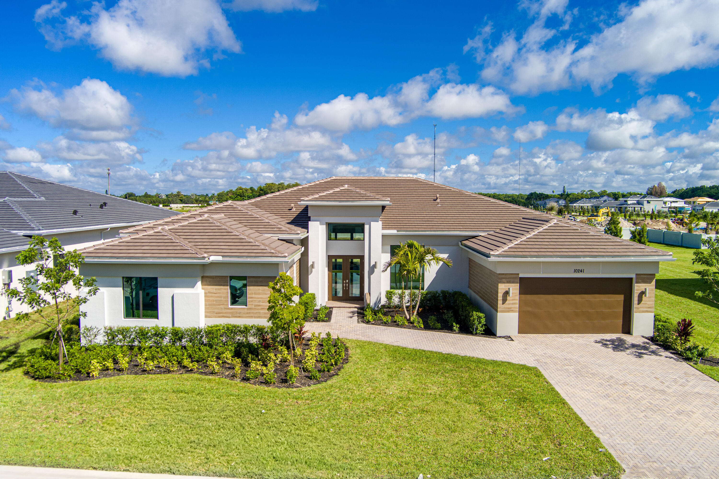 10241 Canter Creek Court Property Photo 1