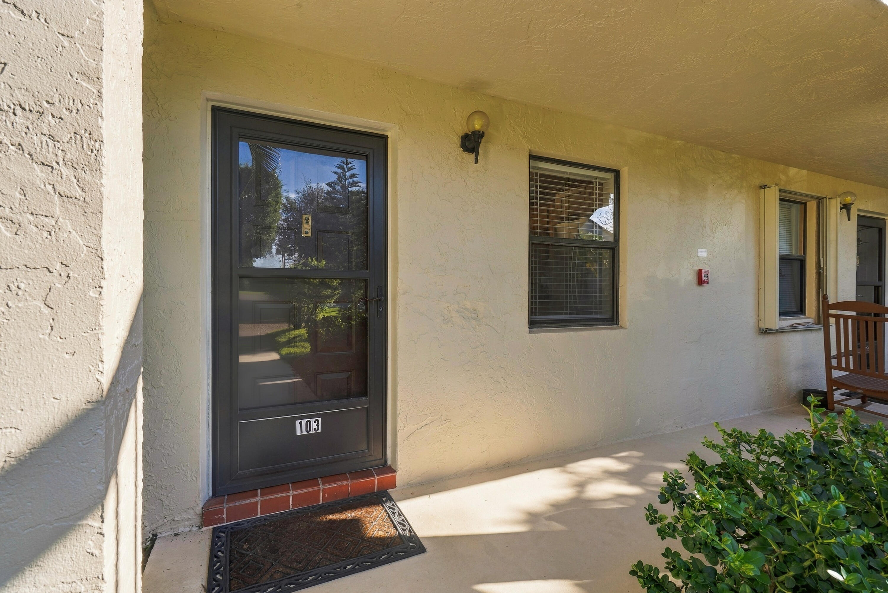 4542 Lucerne Lakes Boulevard E 103 Property Photo 2