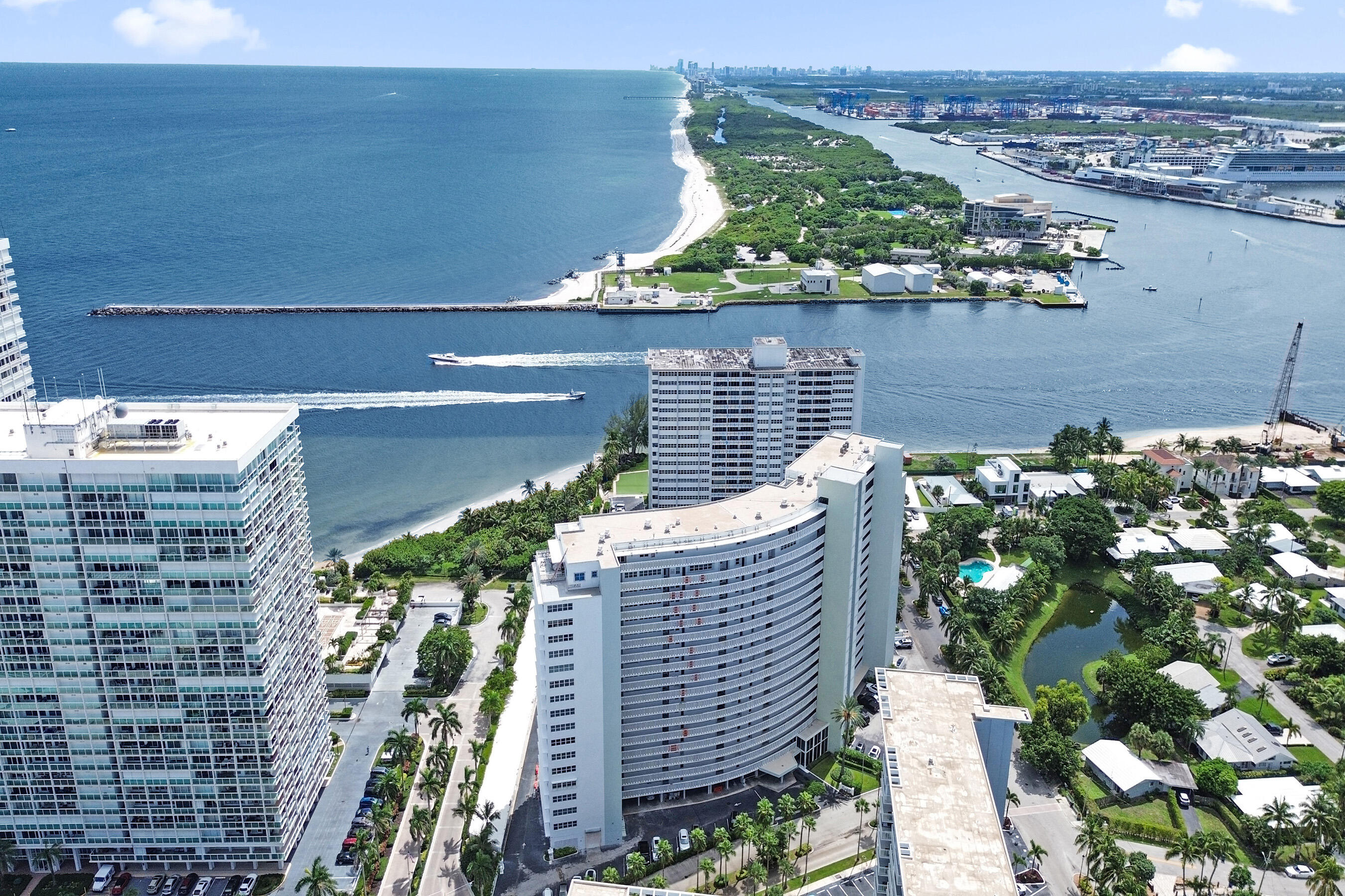 2000 S Ocean Drive 604 Property Photo 1