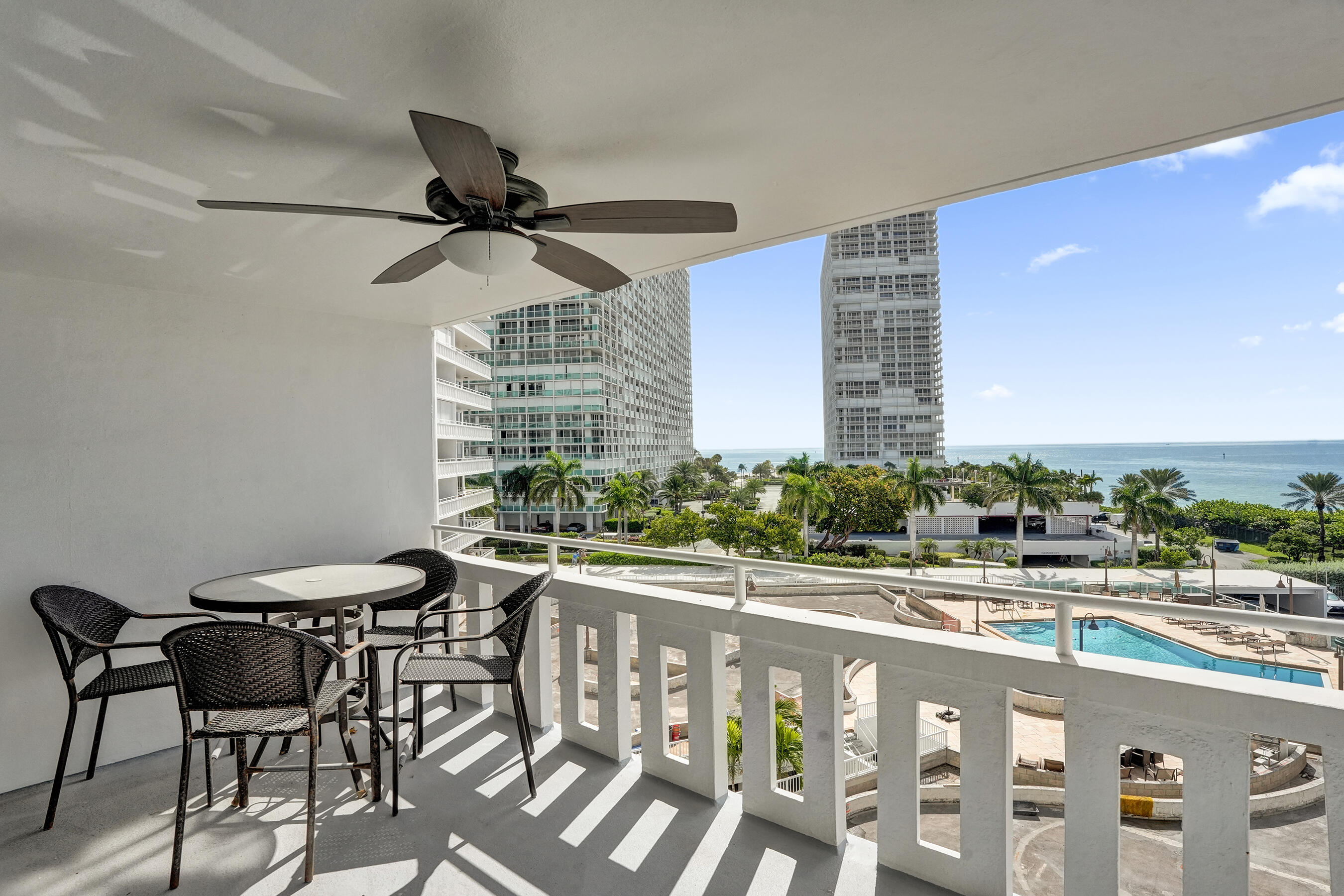 2000 S Ocean Drive 604 Property Photo 12