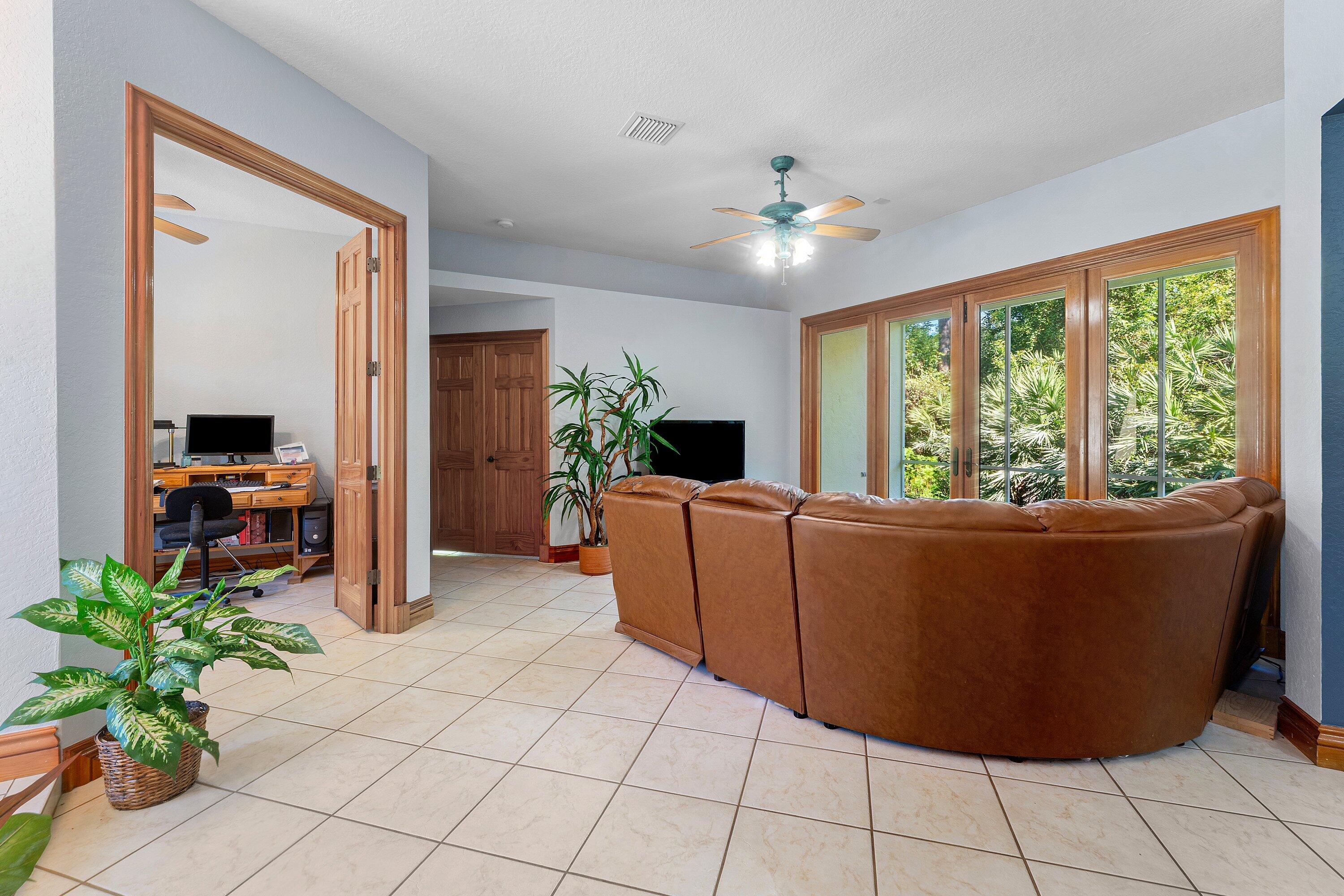15575 88th Place N Property Photo 4