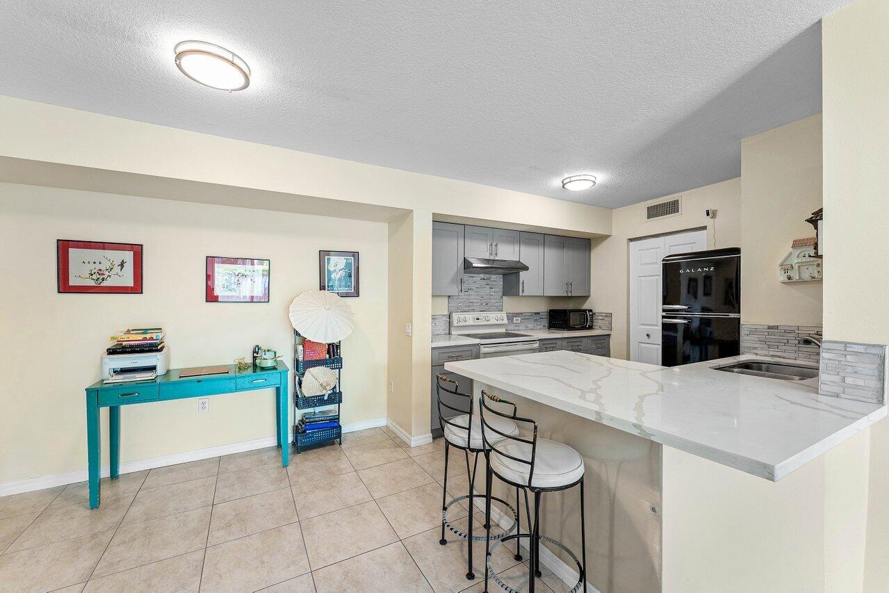 603 Villa Circle Property Photo 5