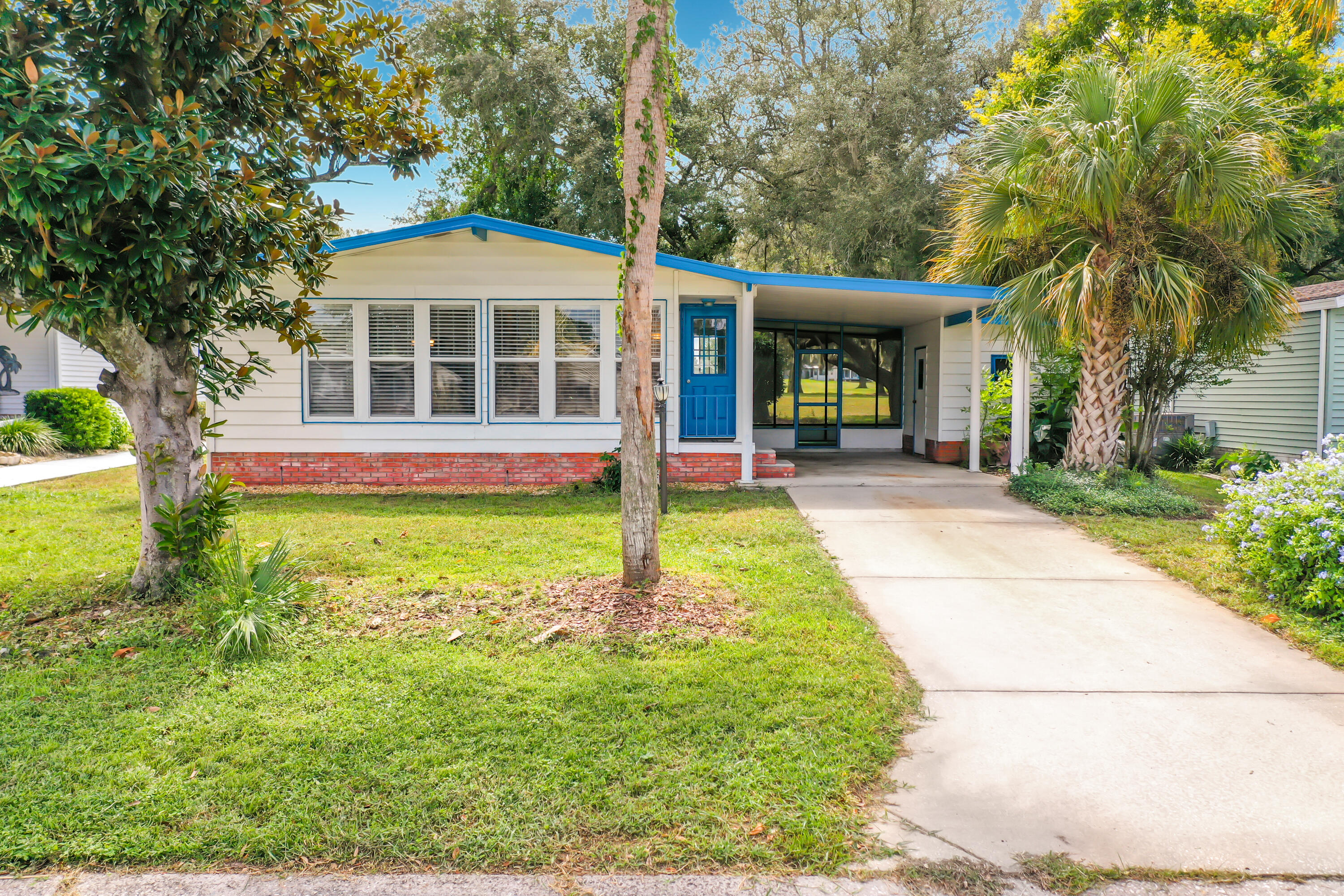 910 Orchid Street Property Photo 1