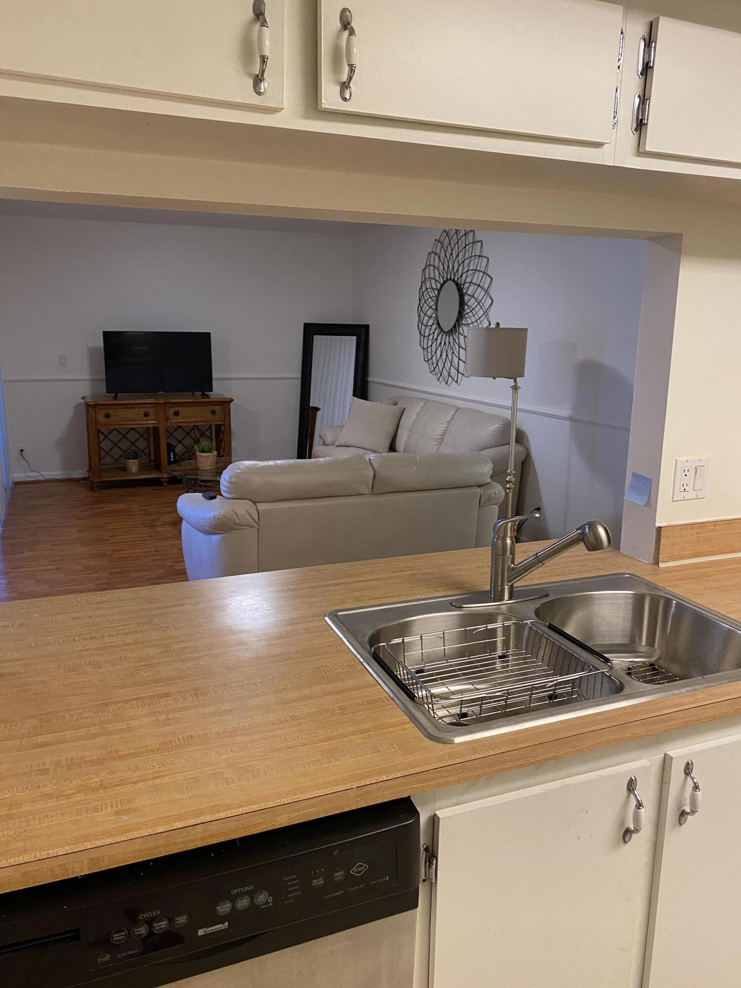 825 Egret Circle 103 Property Photo 10