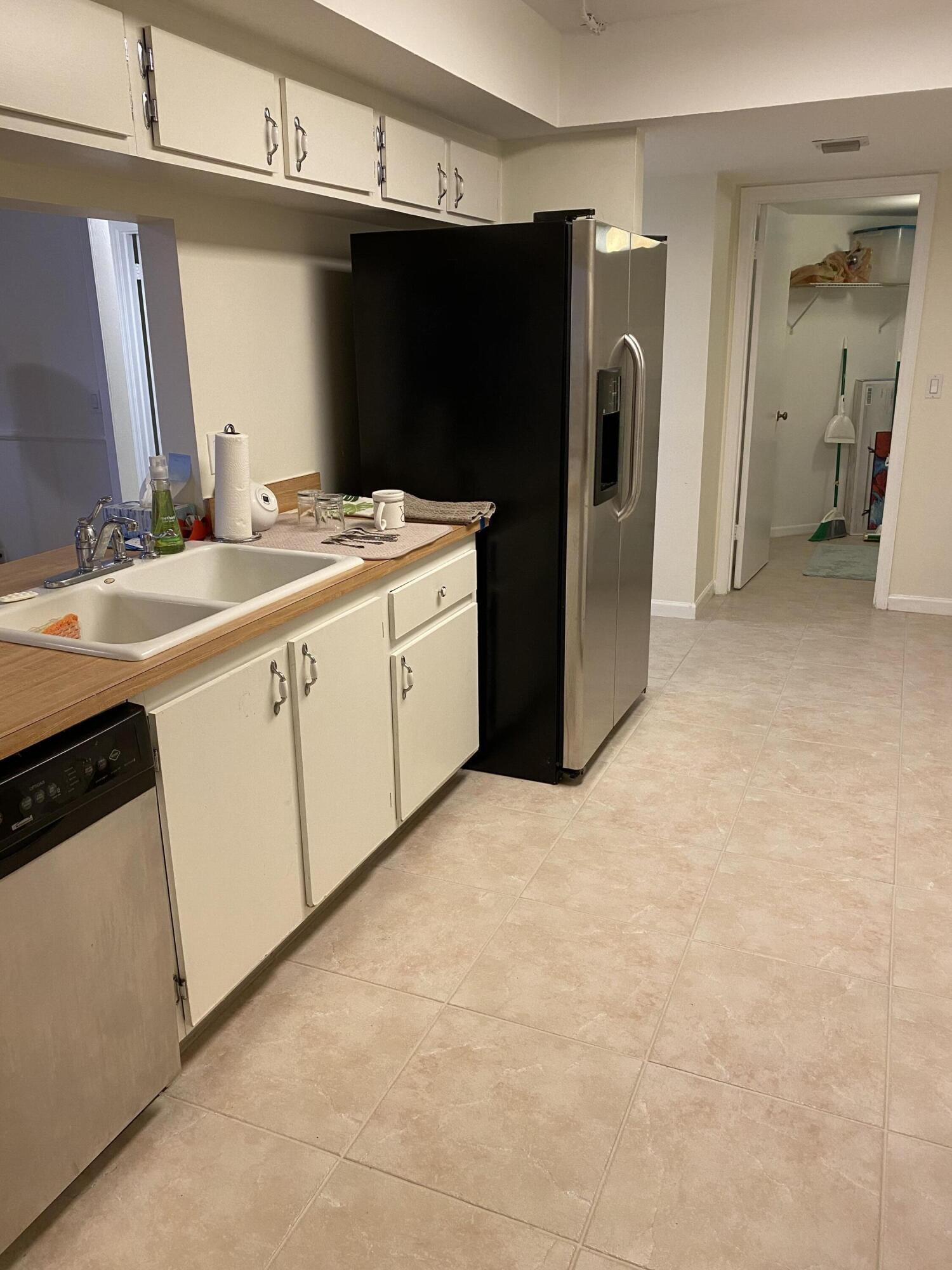 825 Egret Circle 103 Property Photo 11