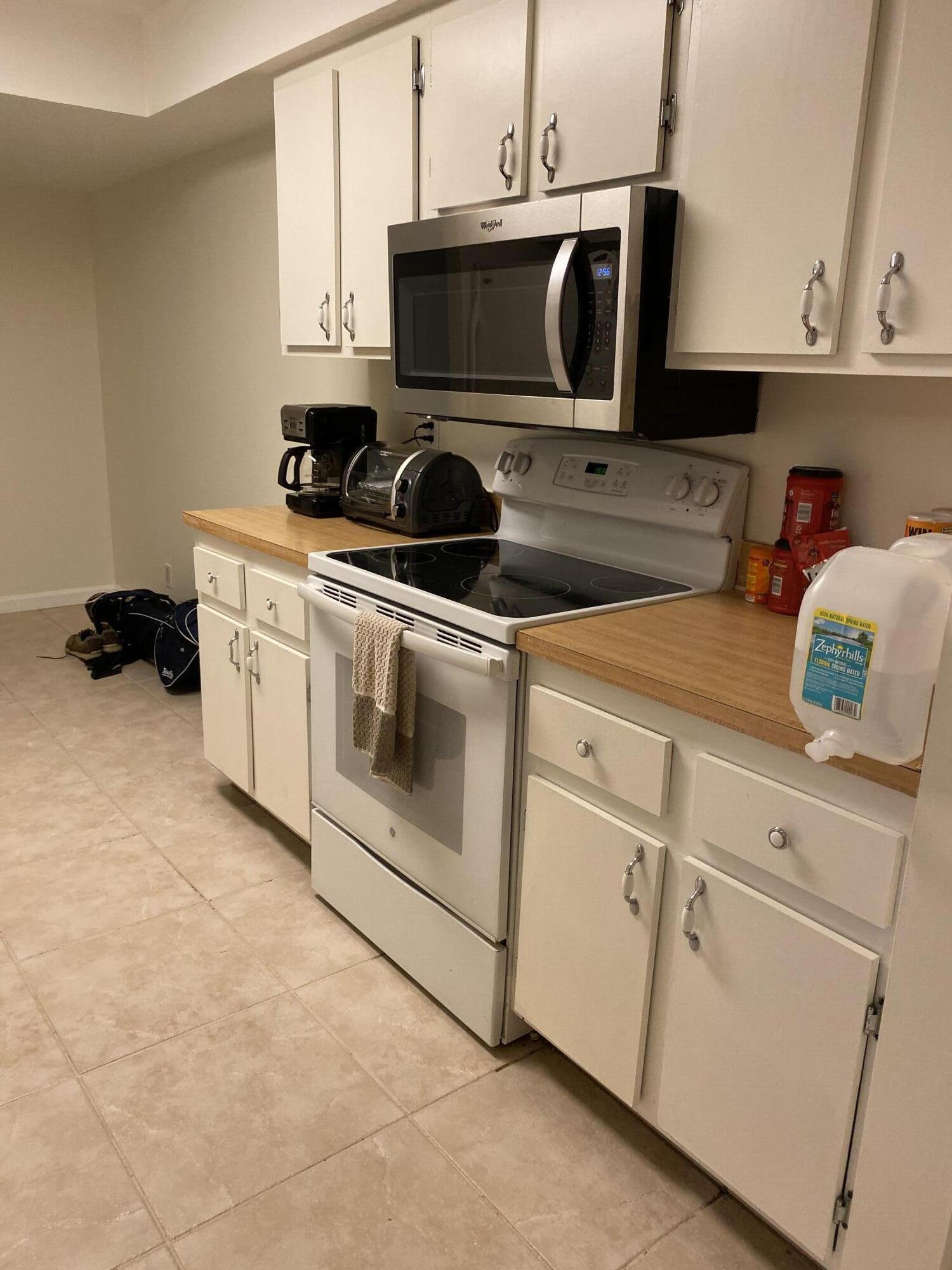 825 Egret Circle 103 Property Photo 14