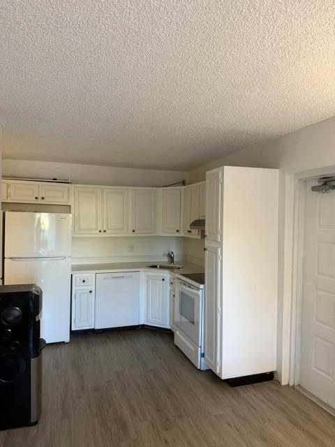 1112 Green Pine Boulevard C1 Property Photo 2