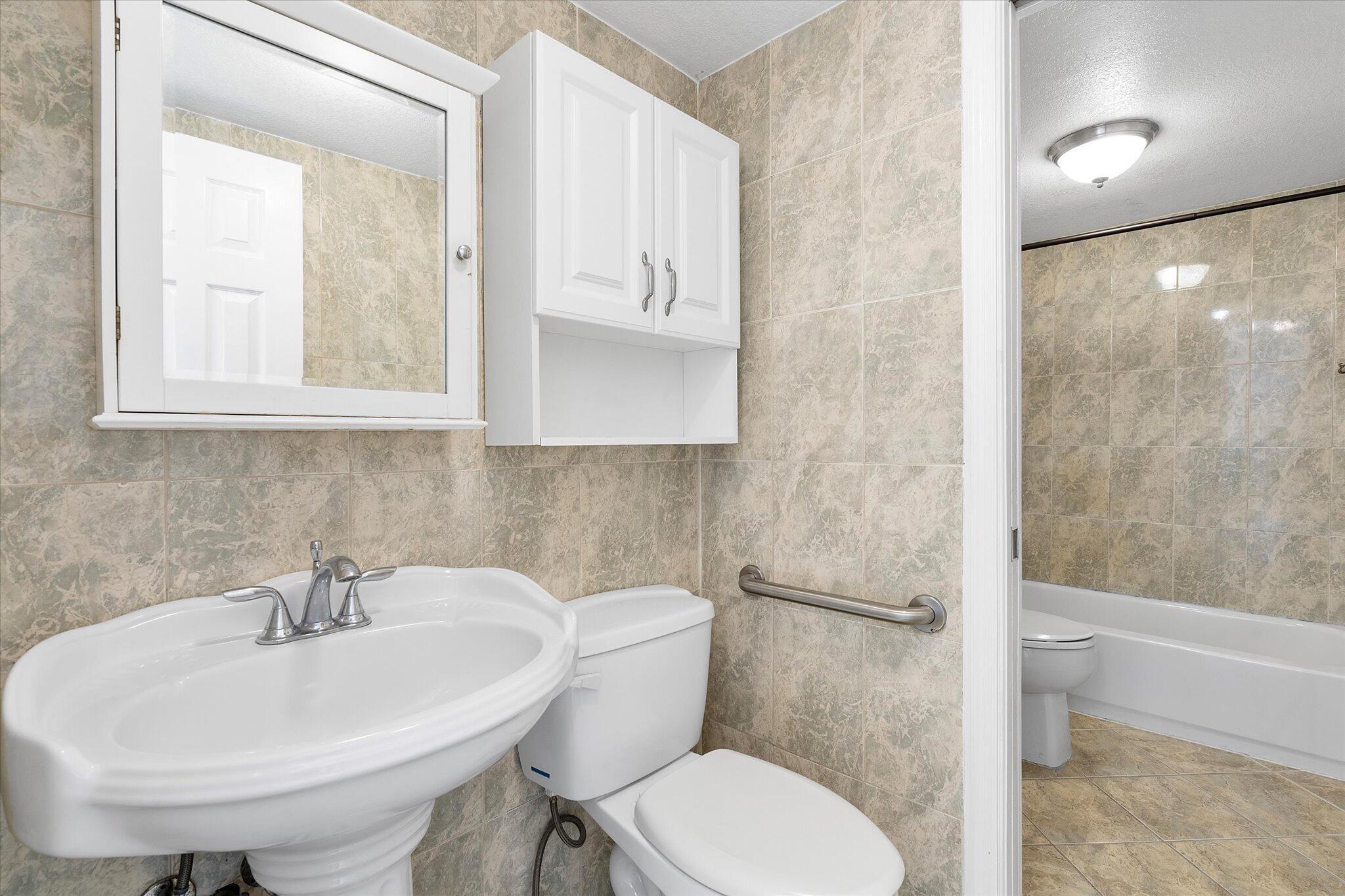 2138 Sw 6 Street 301 Property Photo 14