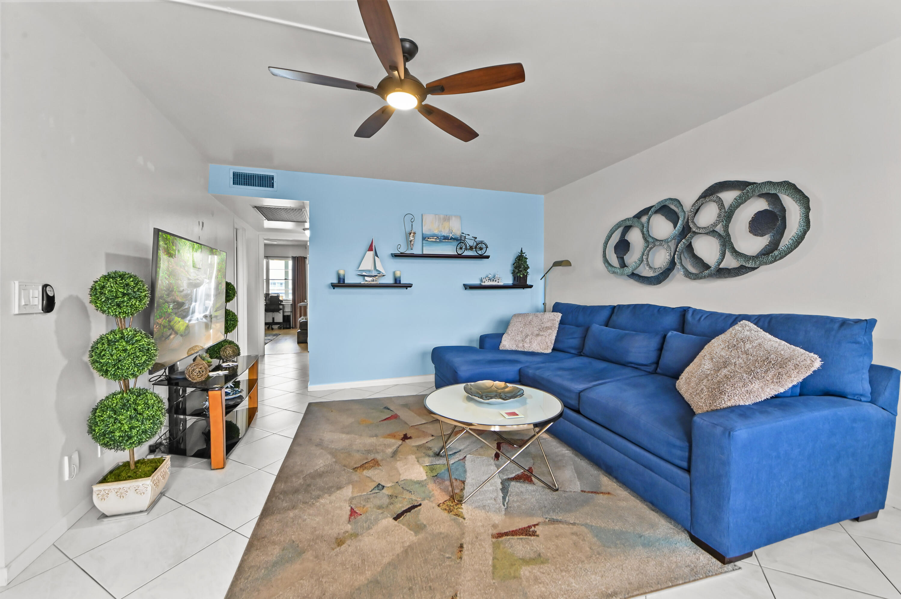 3026 Cornwall B Property Photo 1