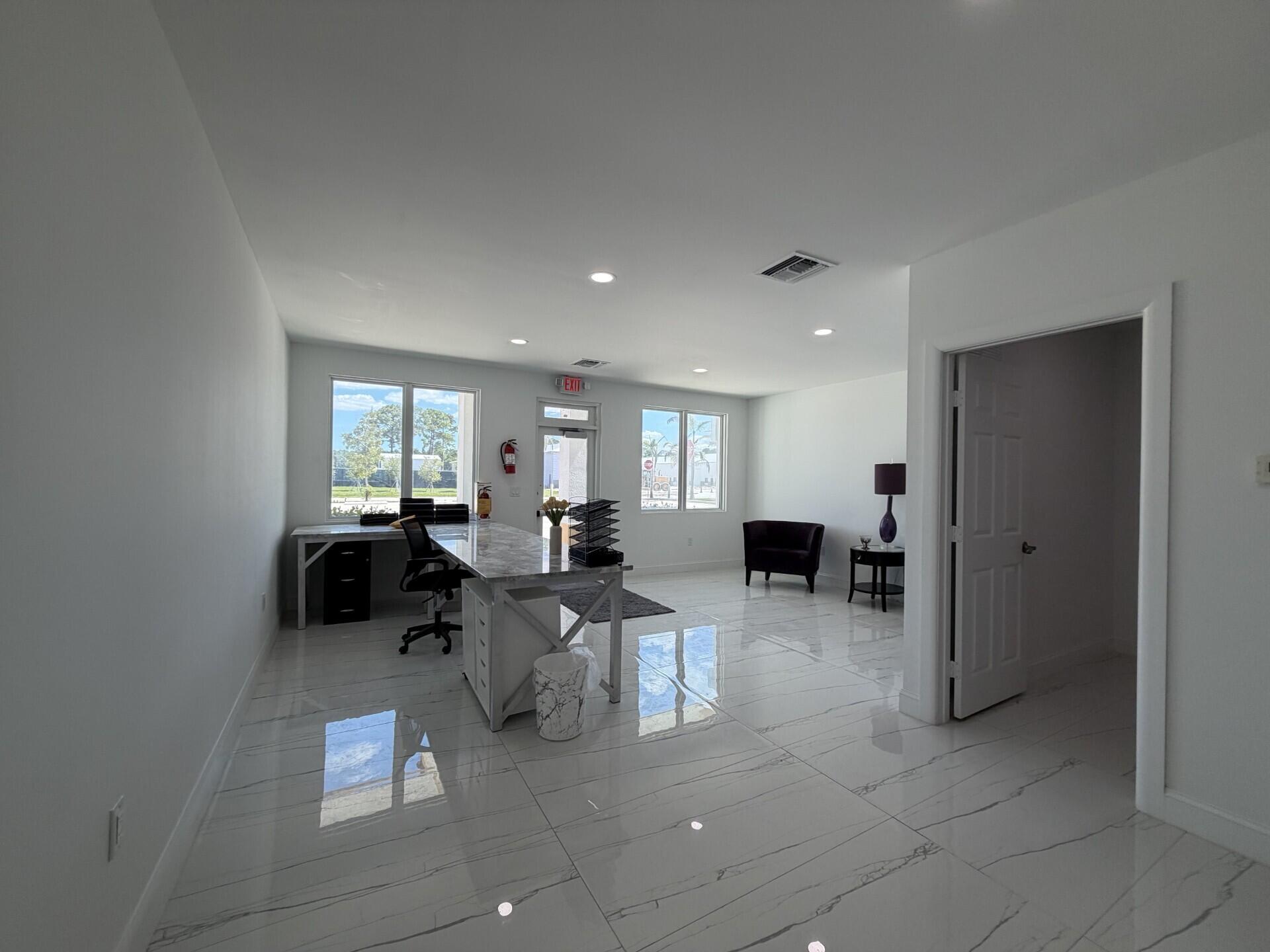 2134 And 2174 Nw Commerce Lakes Drive Nw Property Photo 15
