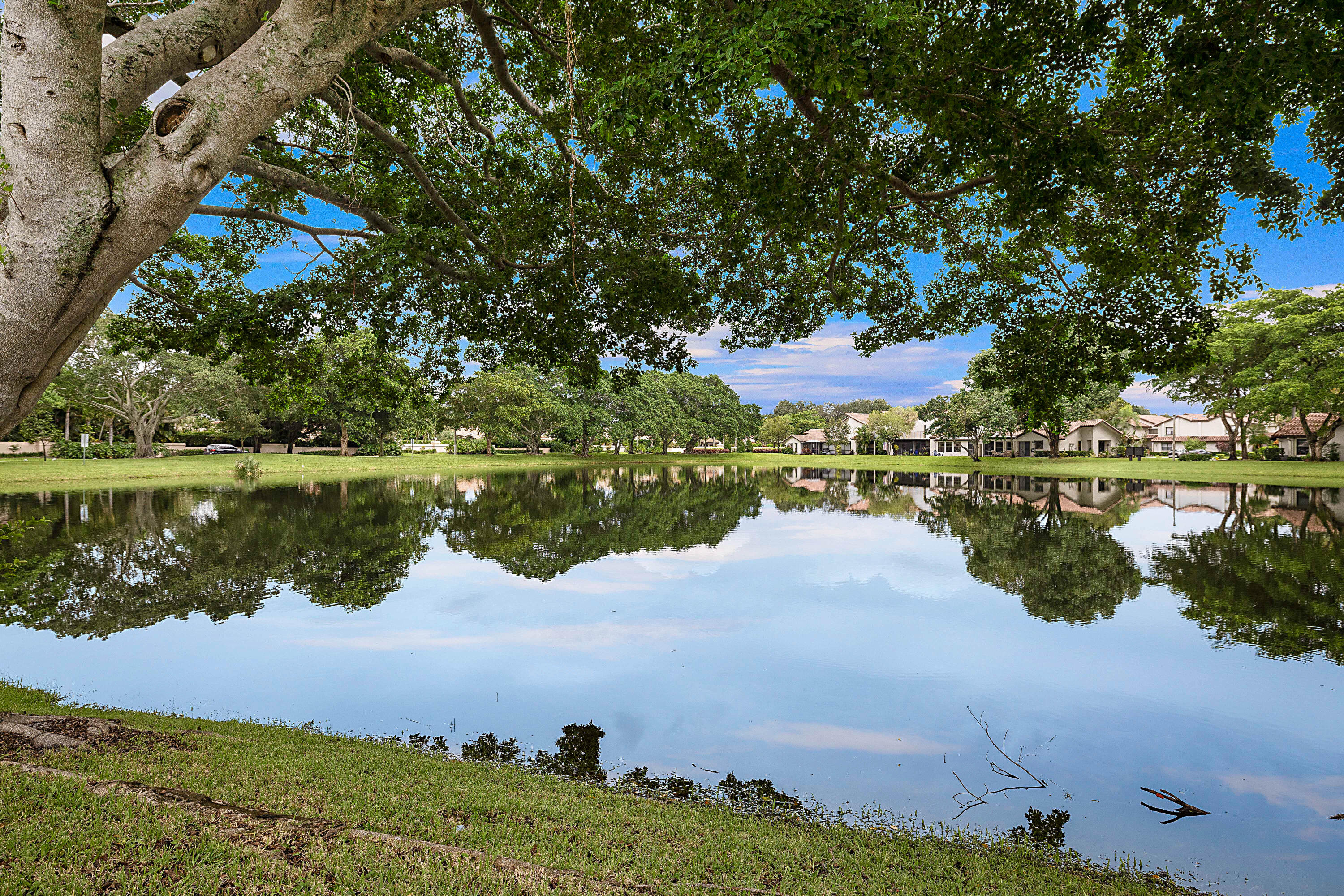 702 Deer Creek North Shore Drive Property Photo 3
